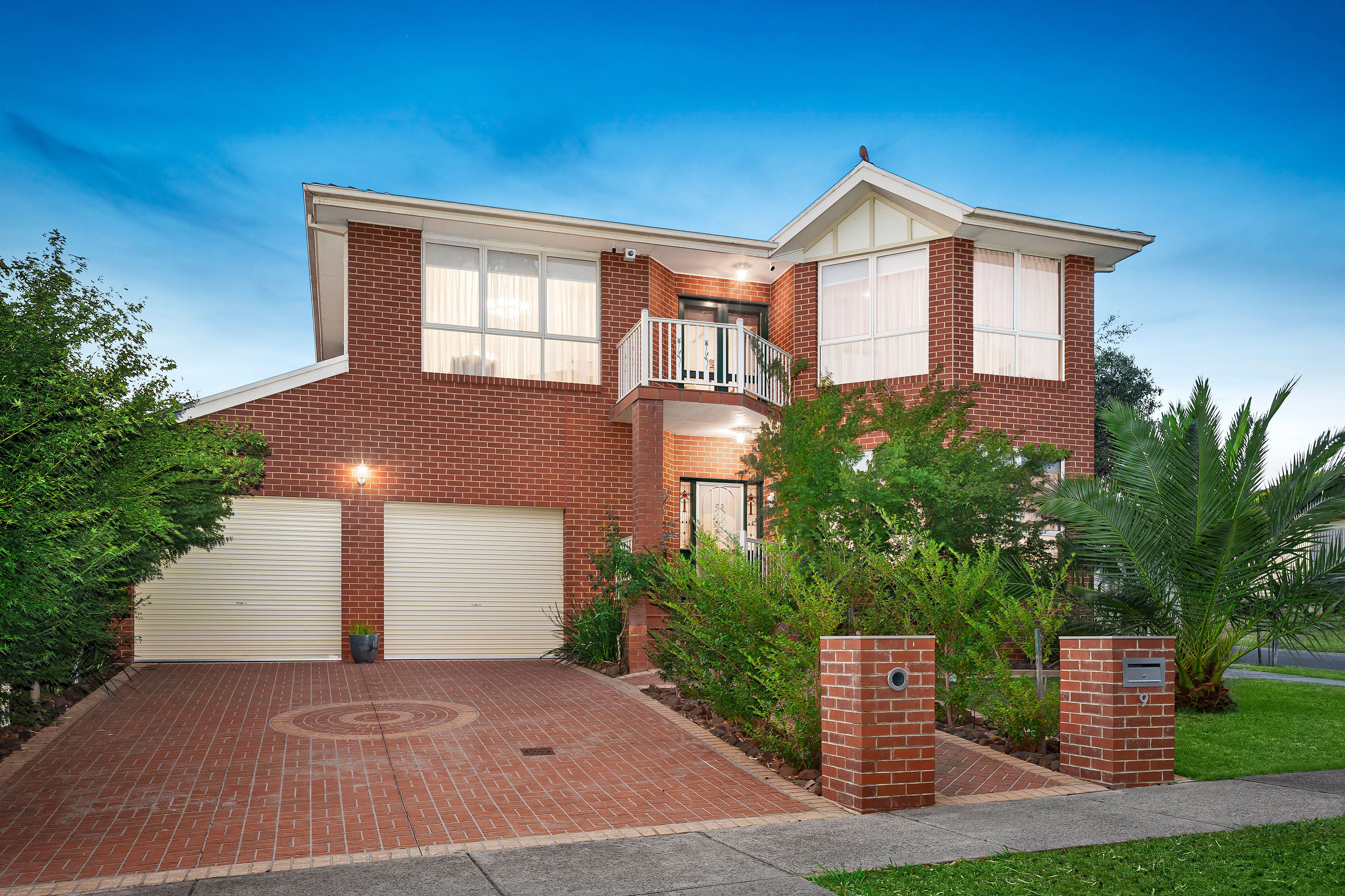 9 Diosma Way, Mill Park VIC 3082
