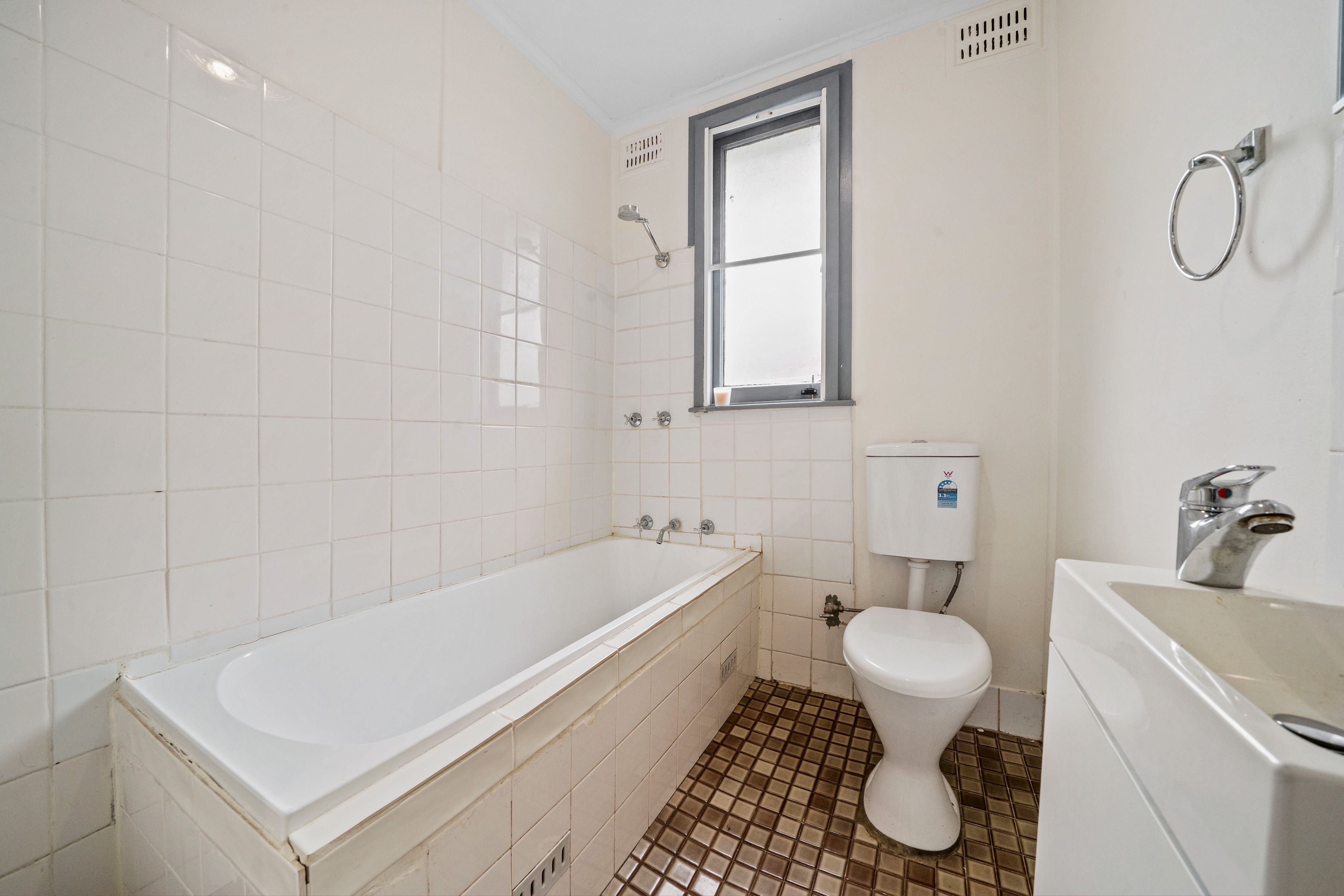 42 Eton Road — photo 7 of 15