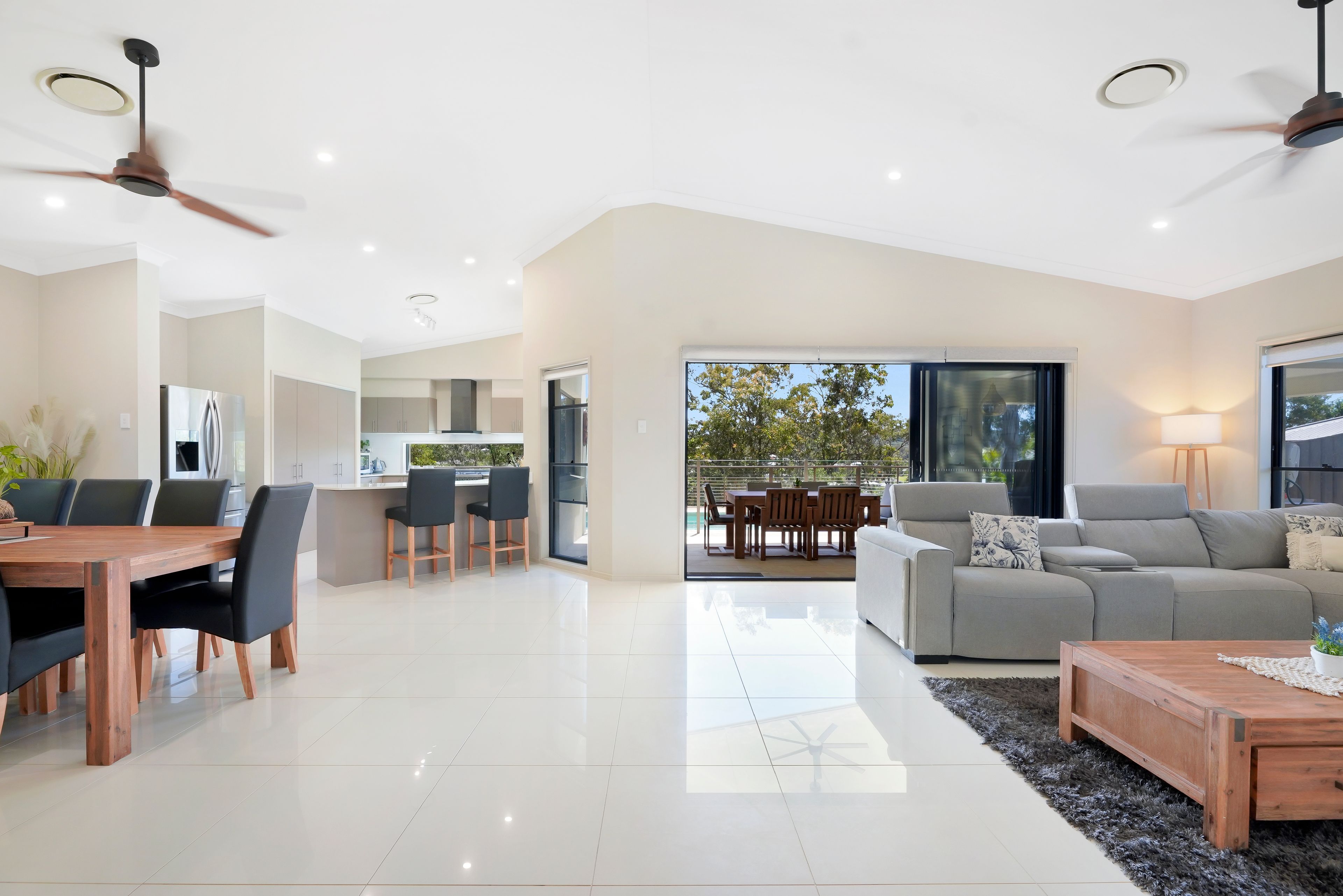 44 Harmsworth Road, Pacific Pines, QLD 4211