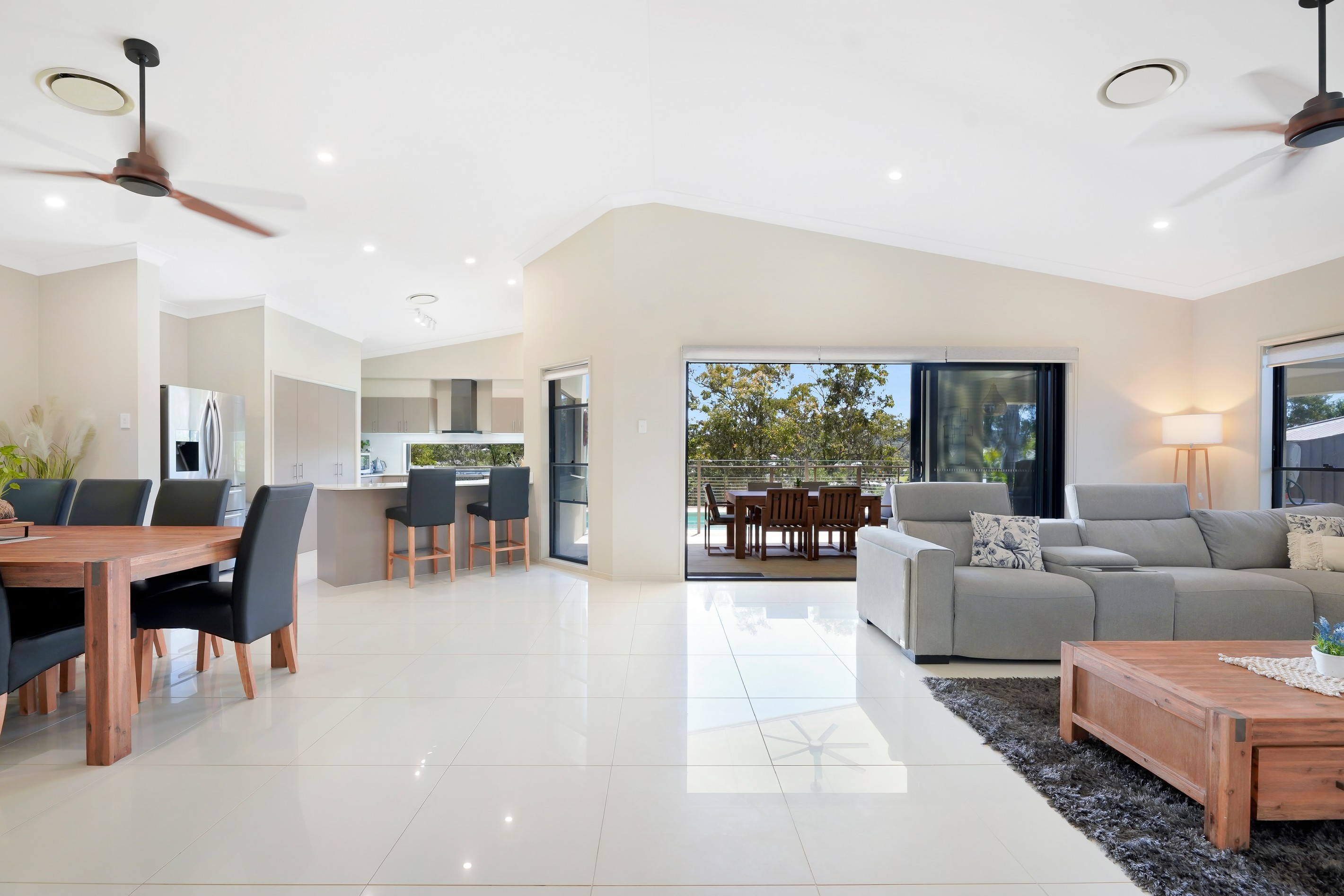 44 Harmsworth Road, Pacific Pines, QLD 4211