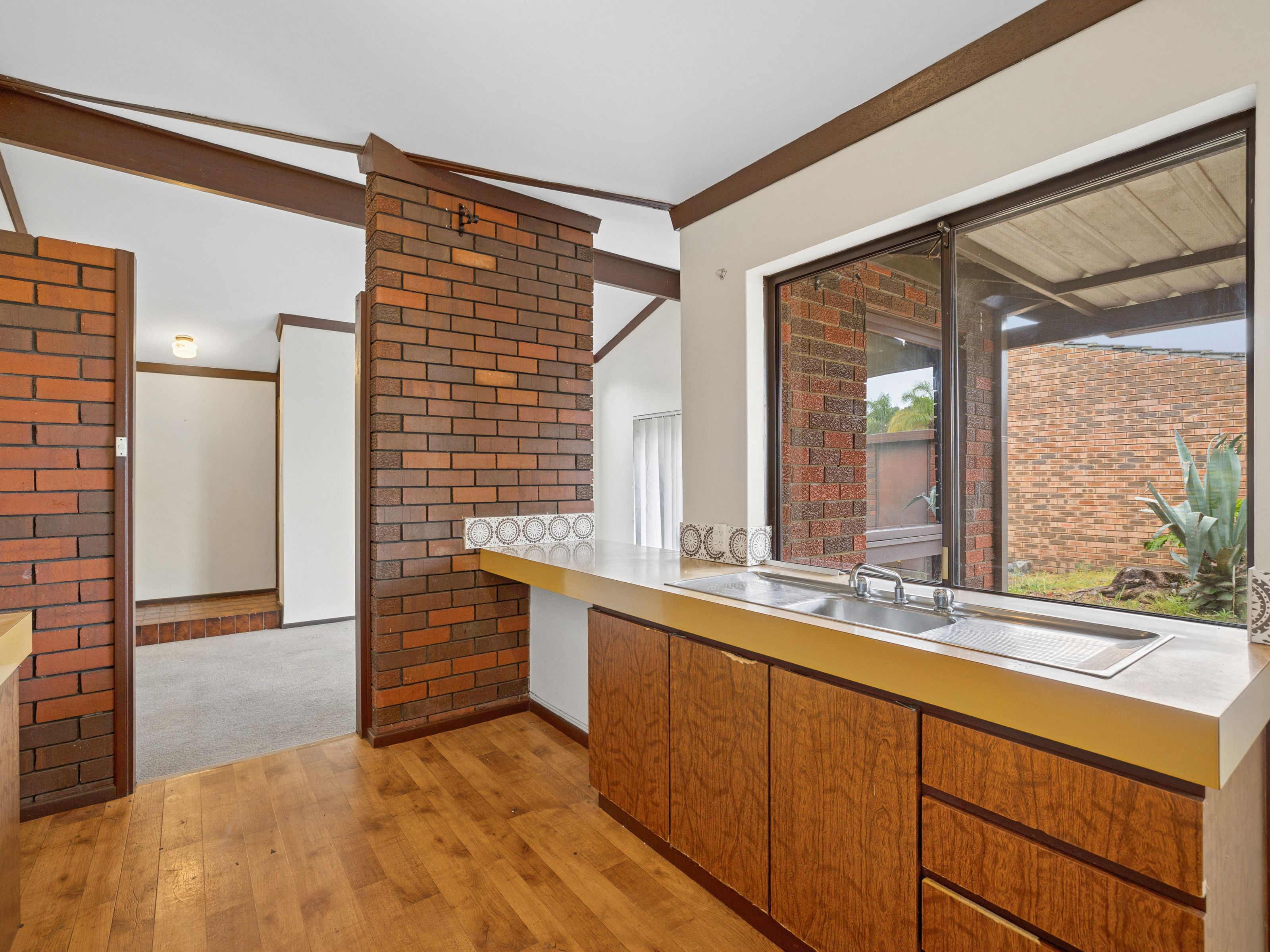 28 Vellgrove Avenue — photo 6 of 15