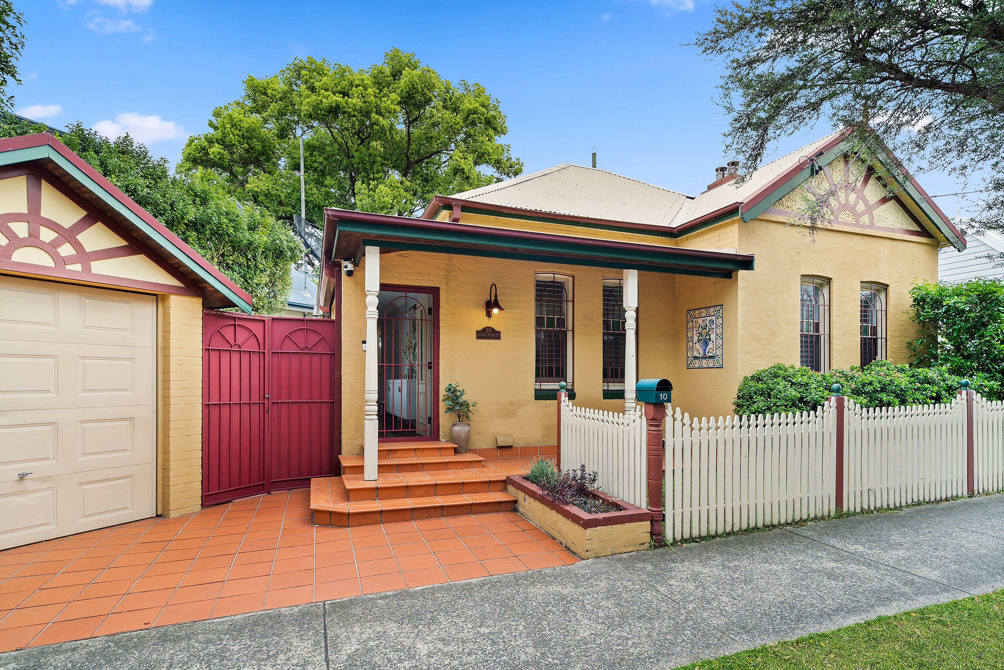 10 Hirst Street — photo from Ray White Rockdale