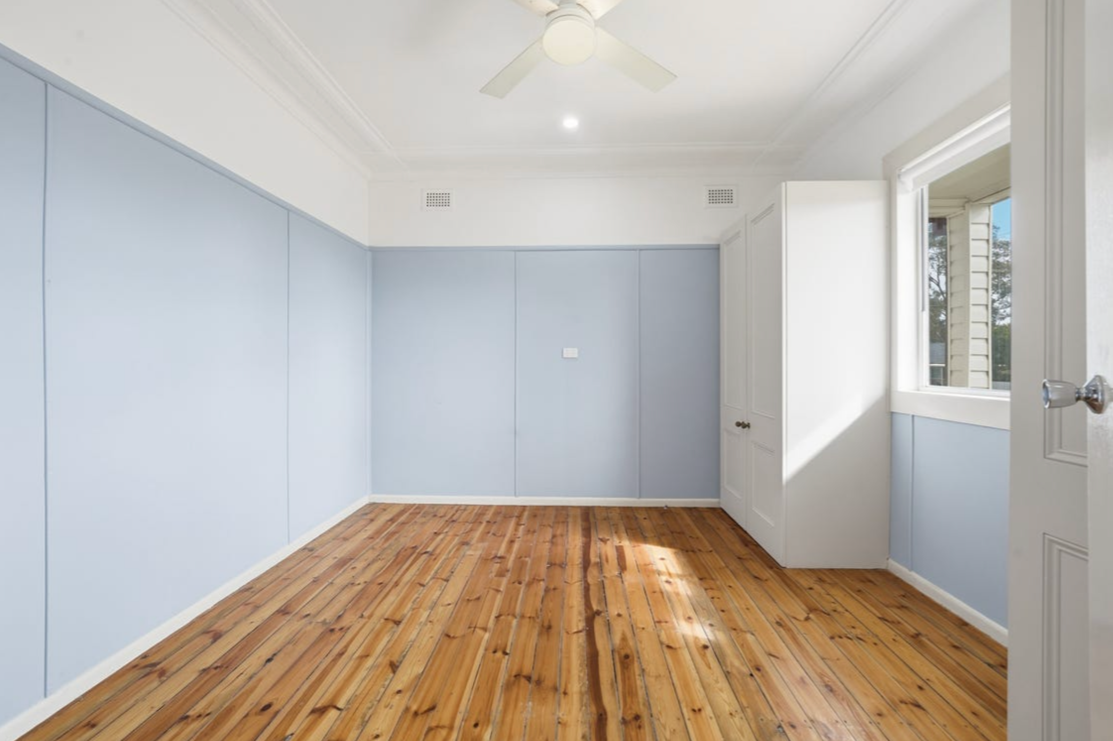 150 Oxford Street, Cambridge Park, NSW