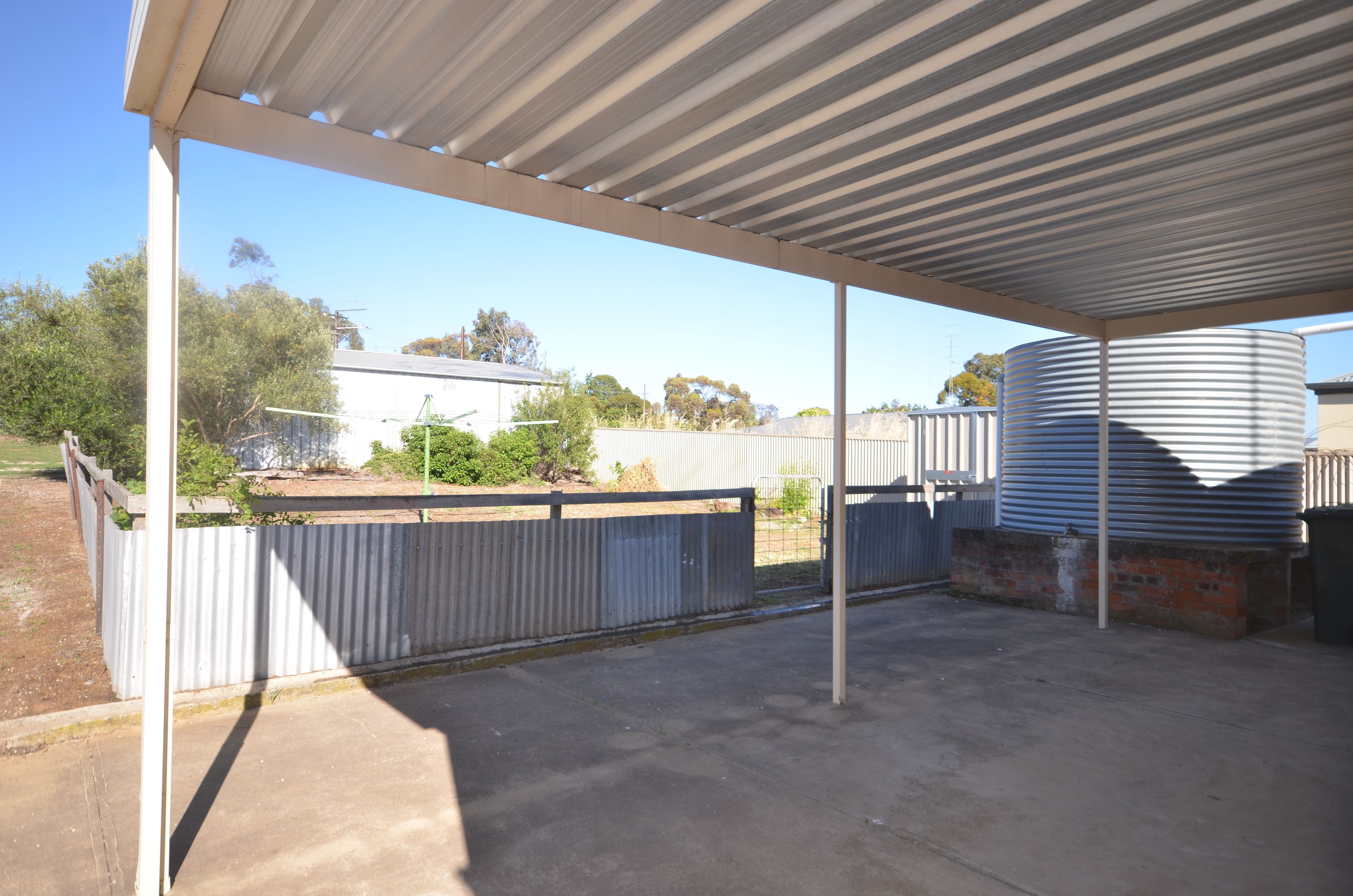 8 Guilford Street, Clare, SA 5453