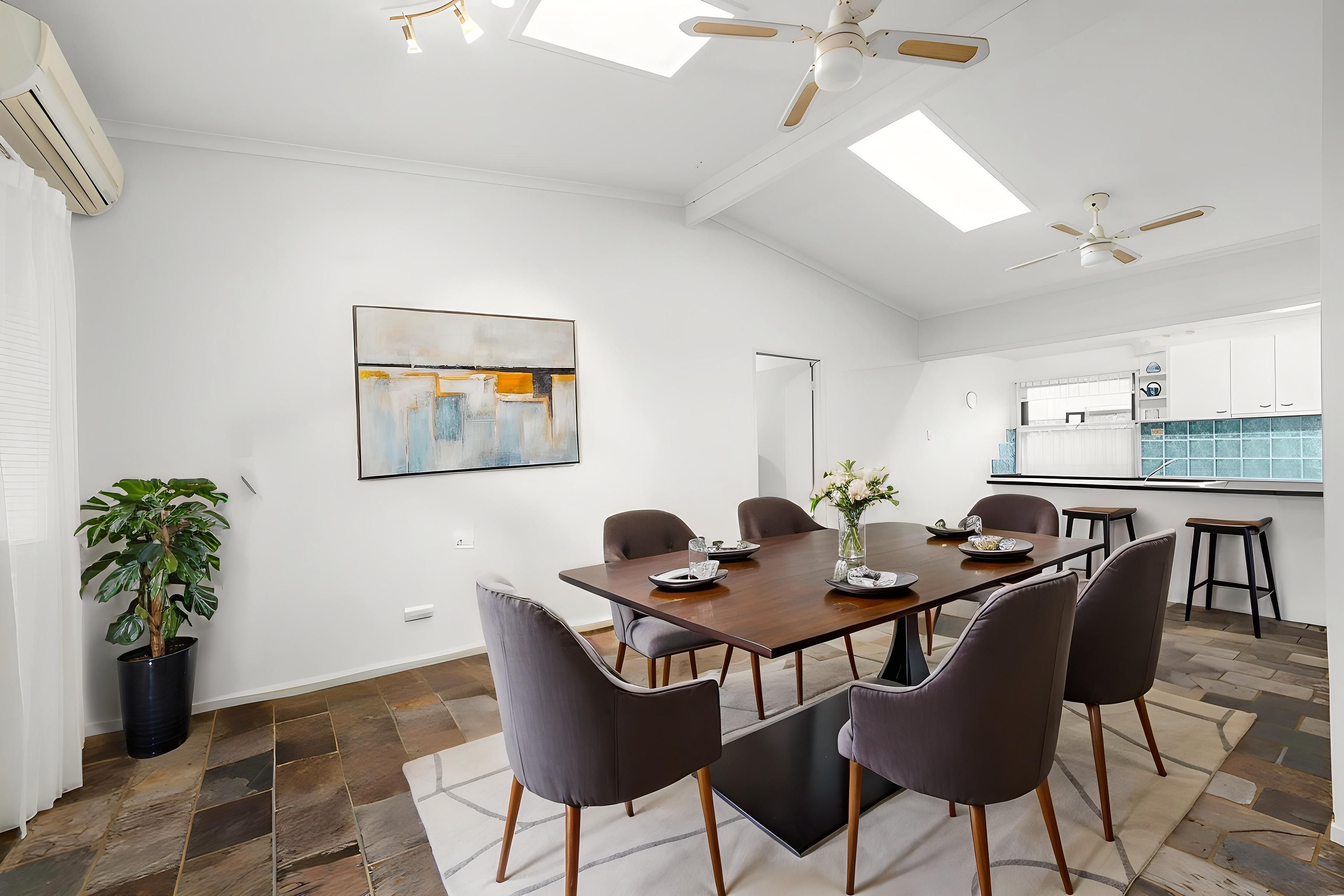 44 Sunningdale Avenue — photo 3 of 15