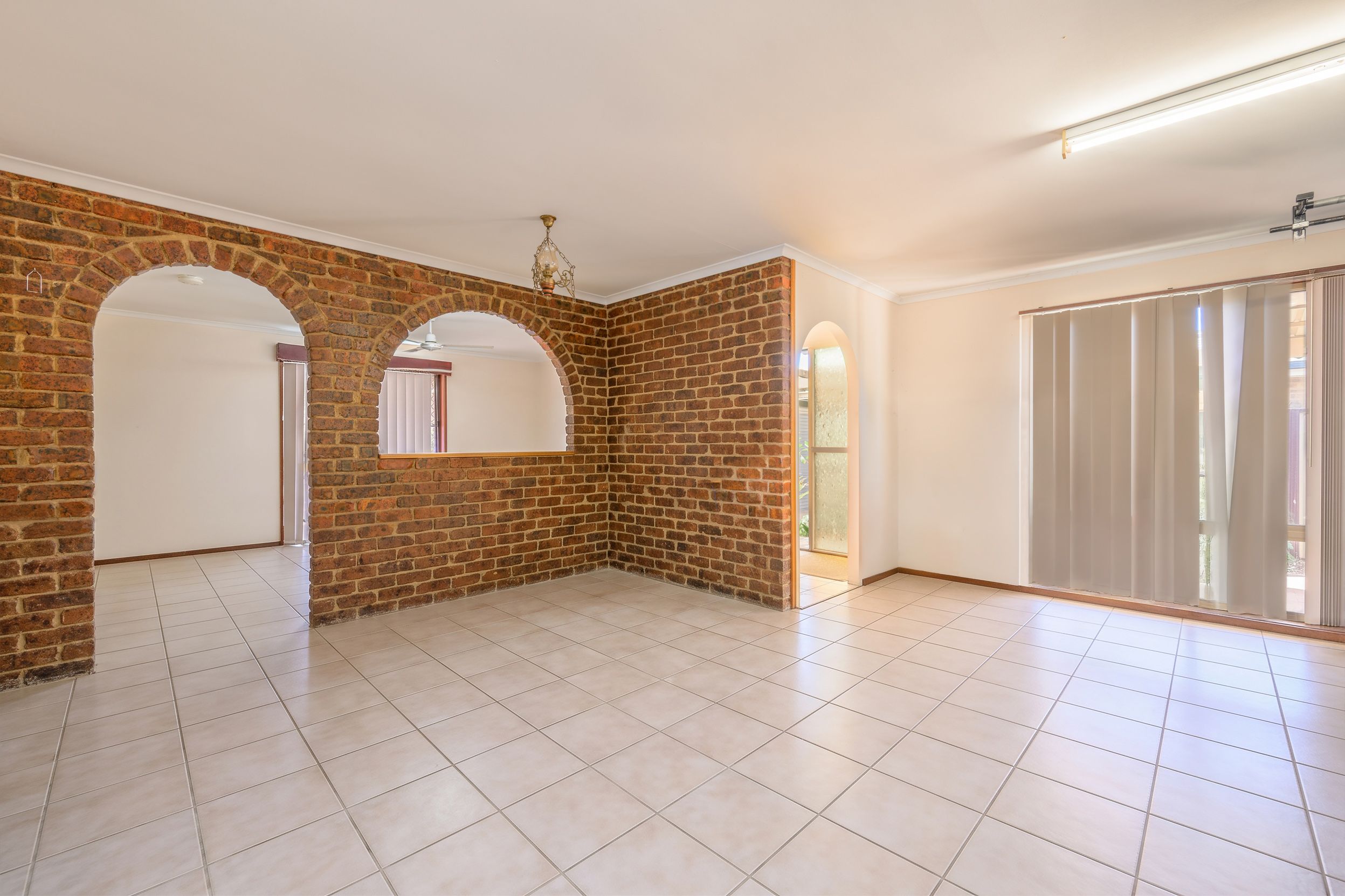 62 Dixon Drive — photo 8 of 20