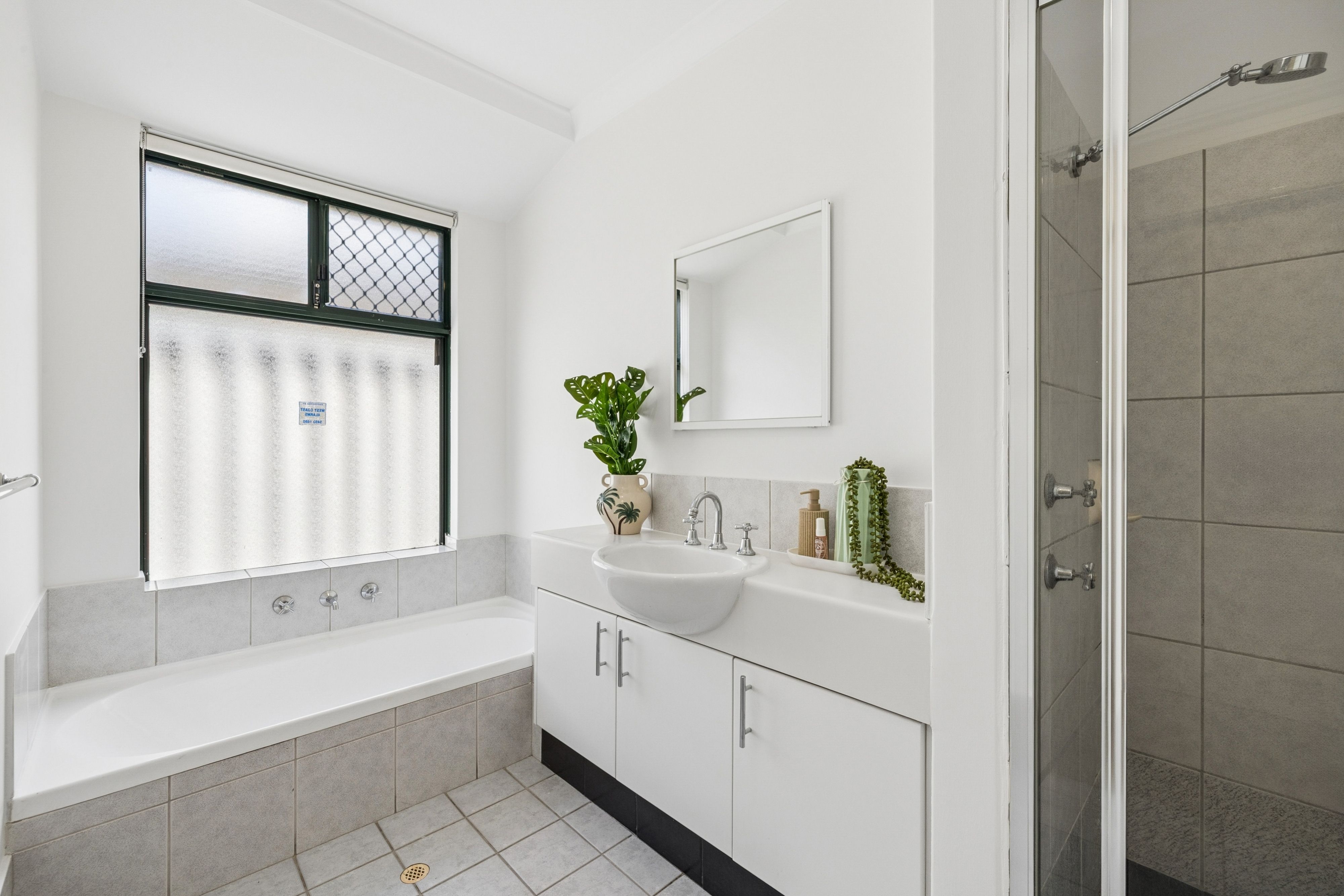 1/205-207 Sevenoaks Street — photo 26 of 28