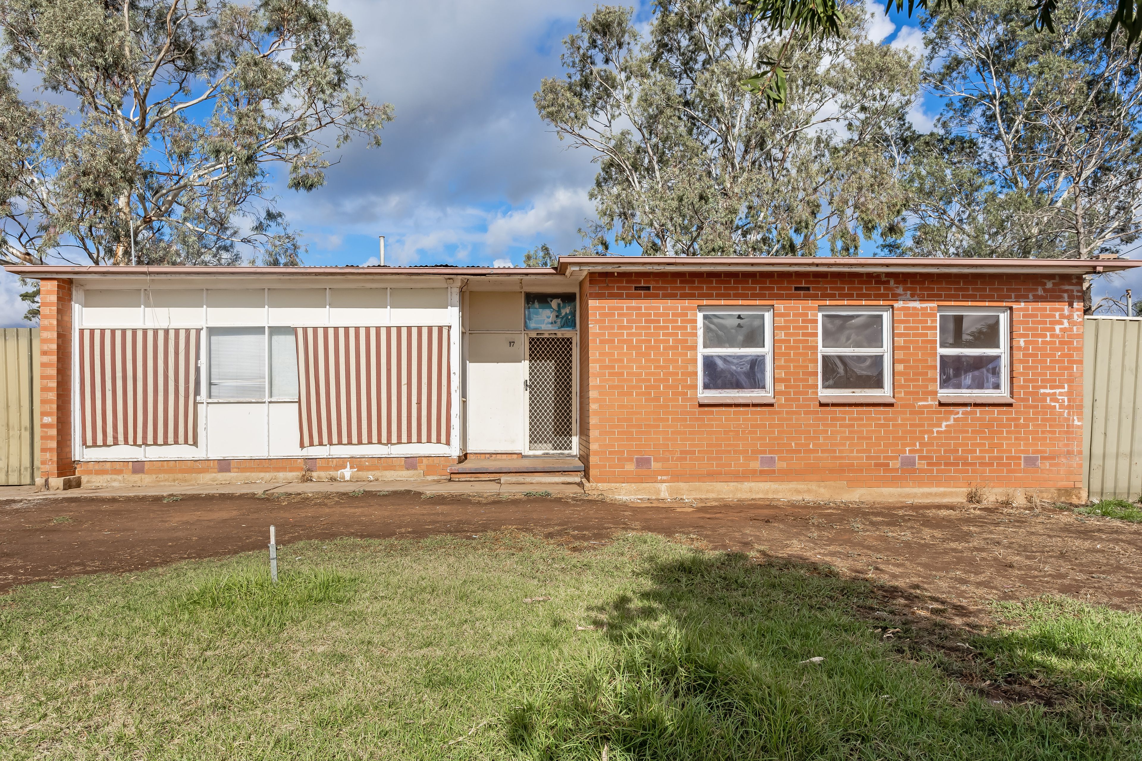 17 Greenwood Crescent, Smithfield Plains, SA 5114