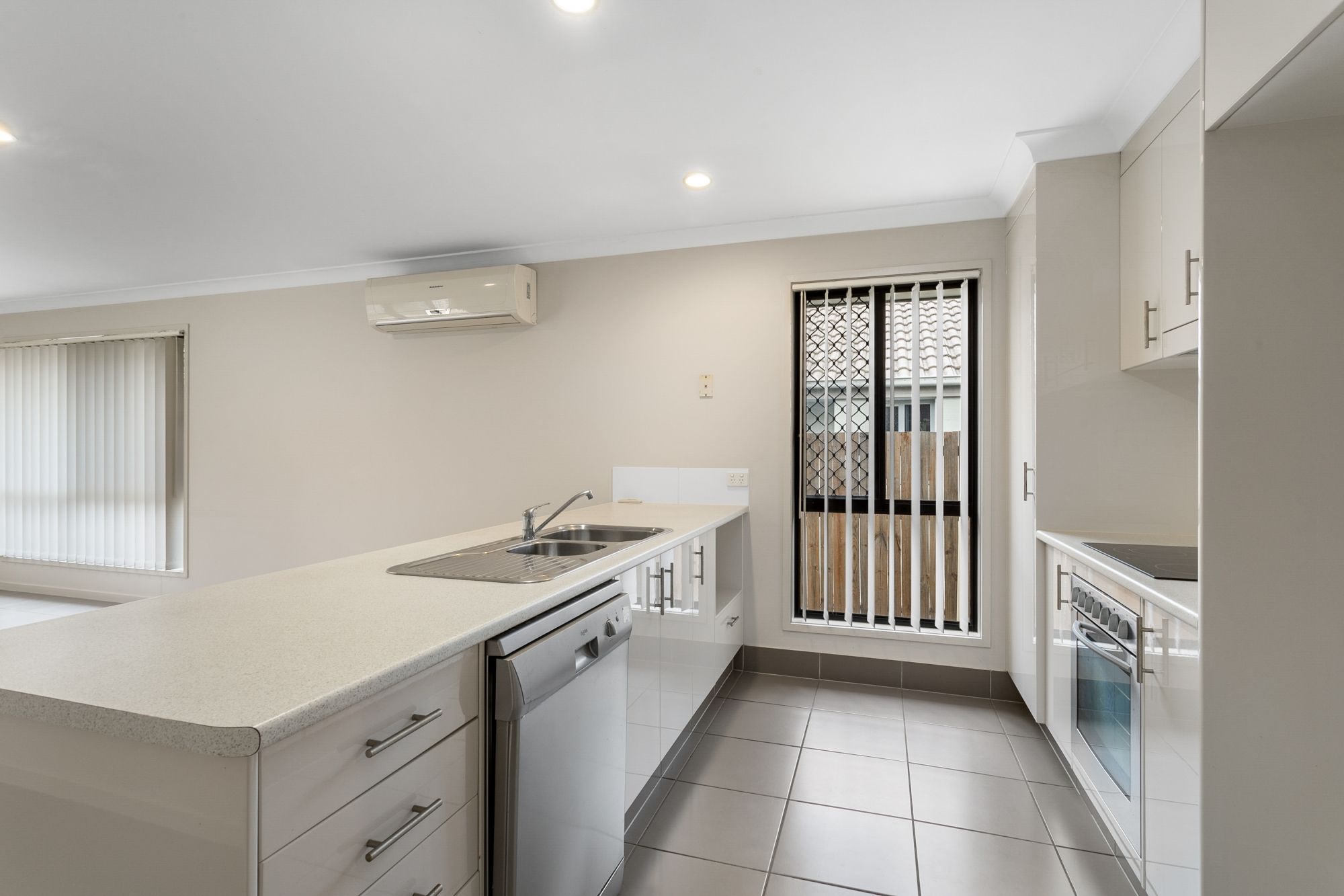 12 Suntrust Street, North Lakes, QLD 4509