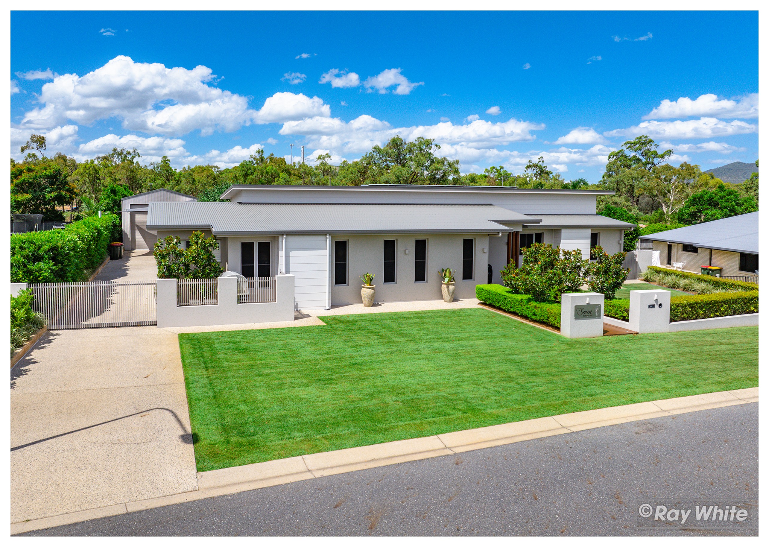 7 Tomtit Avenue, Parkhurst, QLD 4702