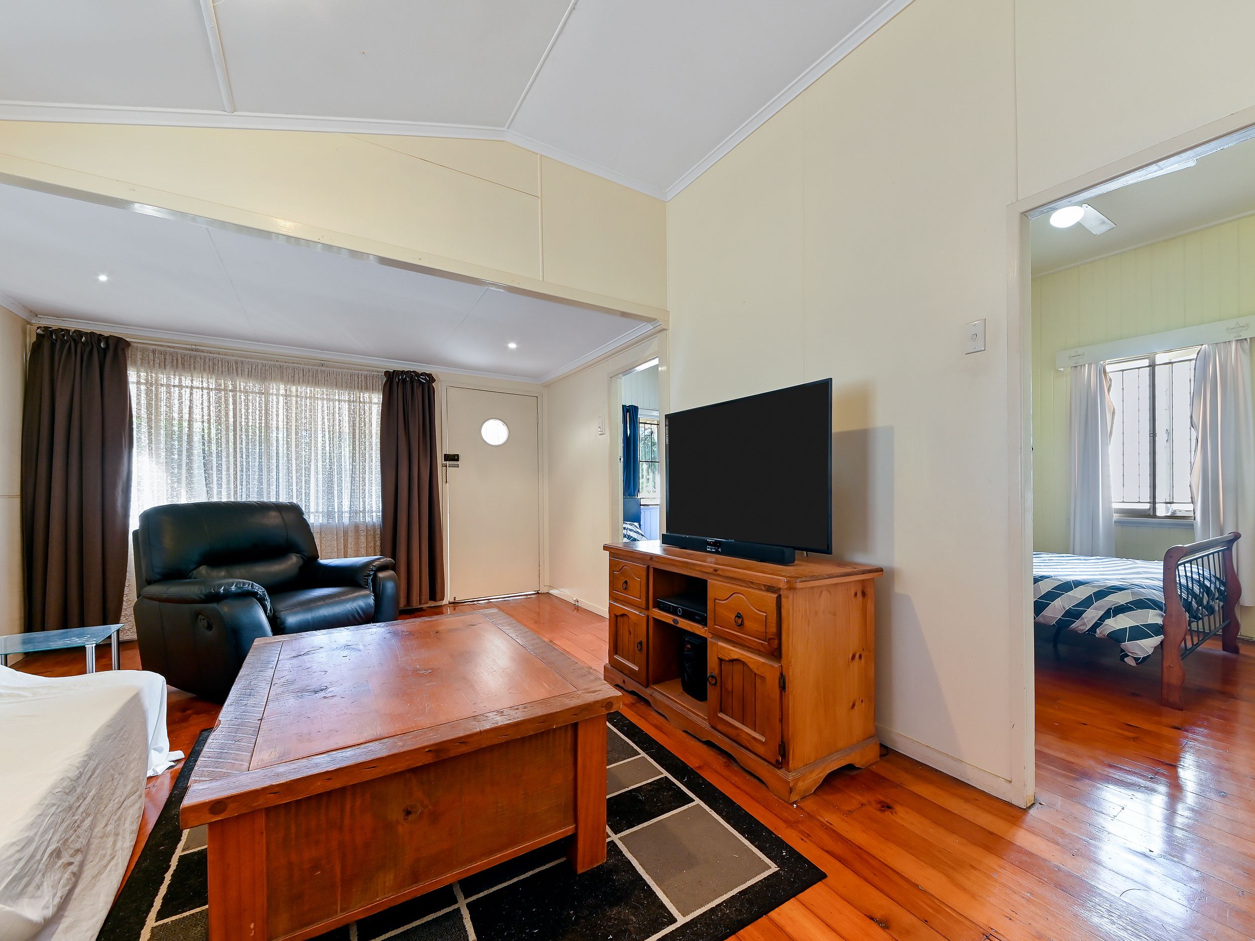 25 Gordon Street, Hendra, QLD 4011