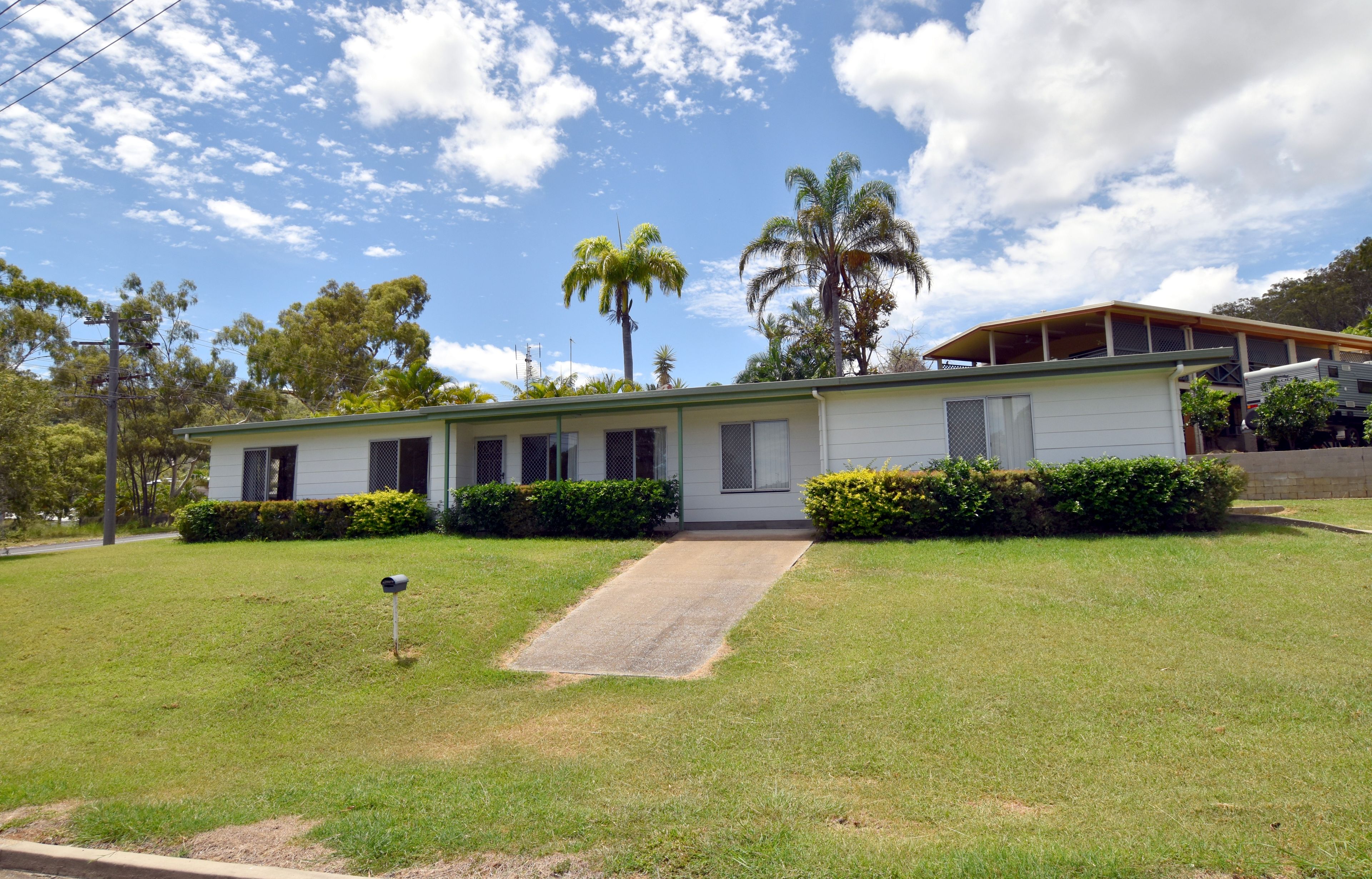 2 Sunnyridge Road, West Gladstone, QLD 4680
