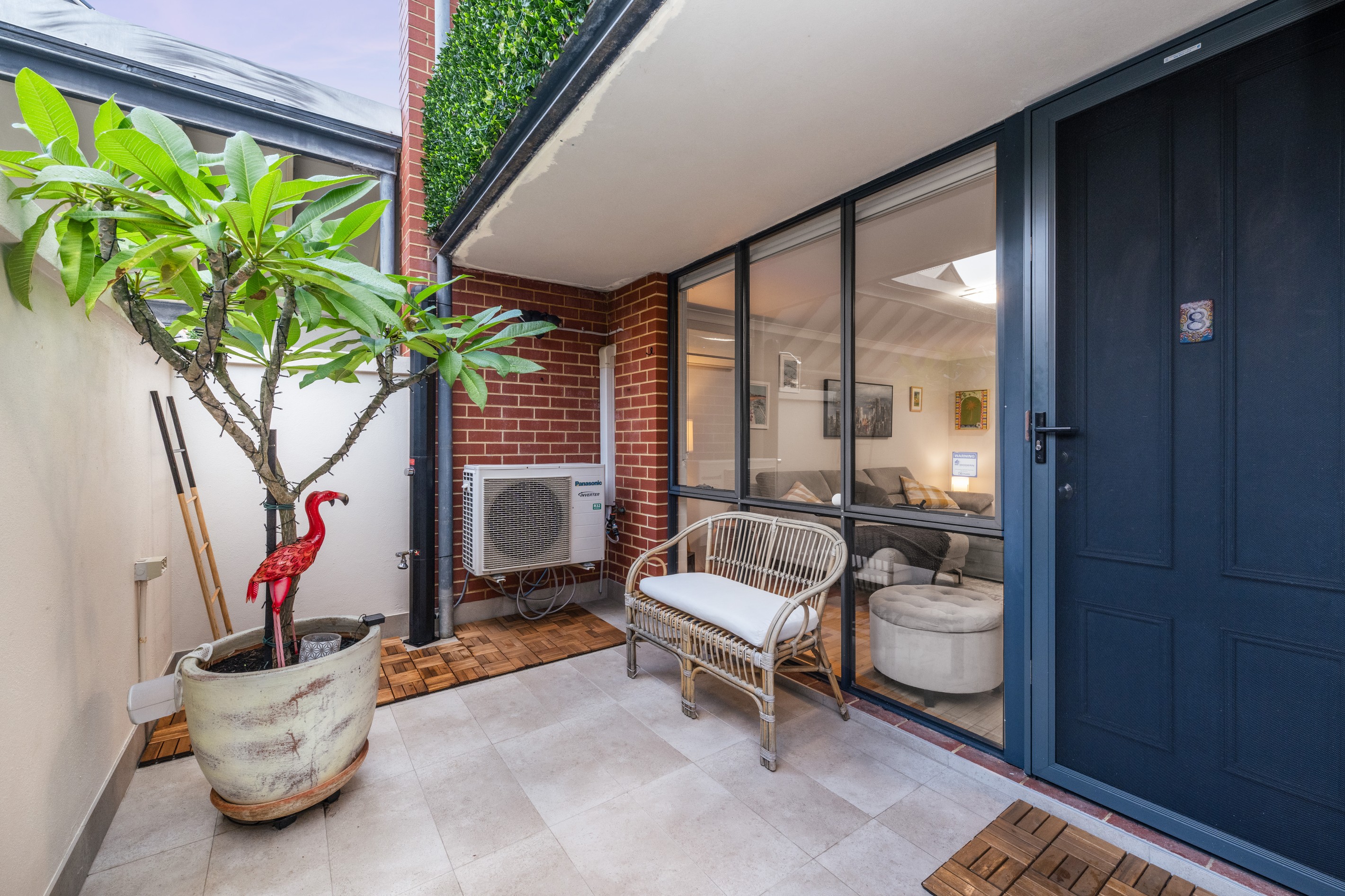 8/27 Burns Street, North Fremantle, WA 6159