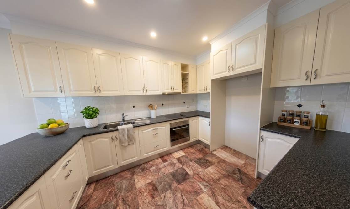 14a Greenhills Road — photo 5 of 15