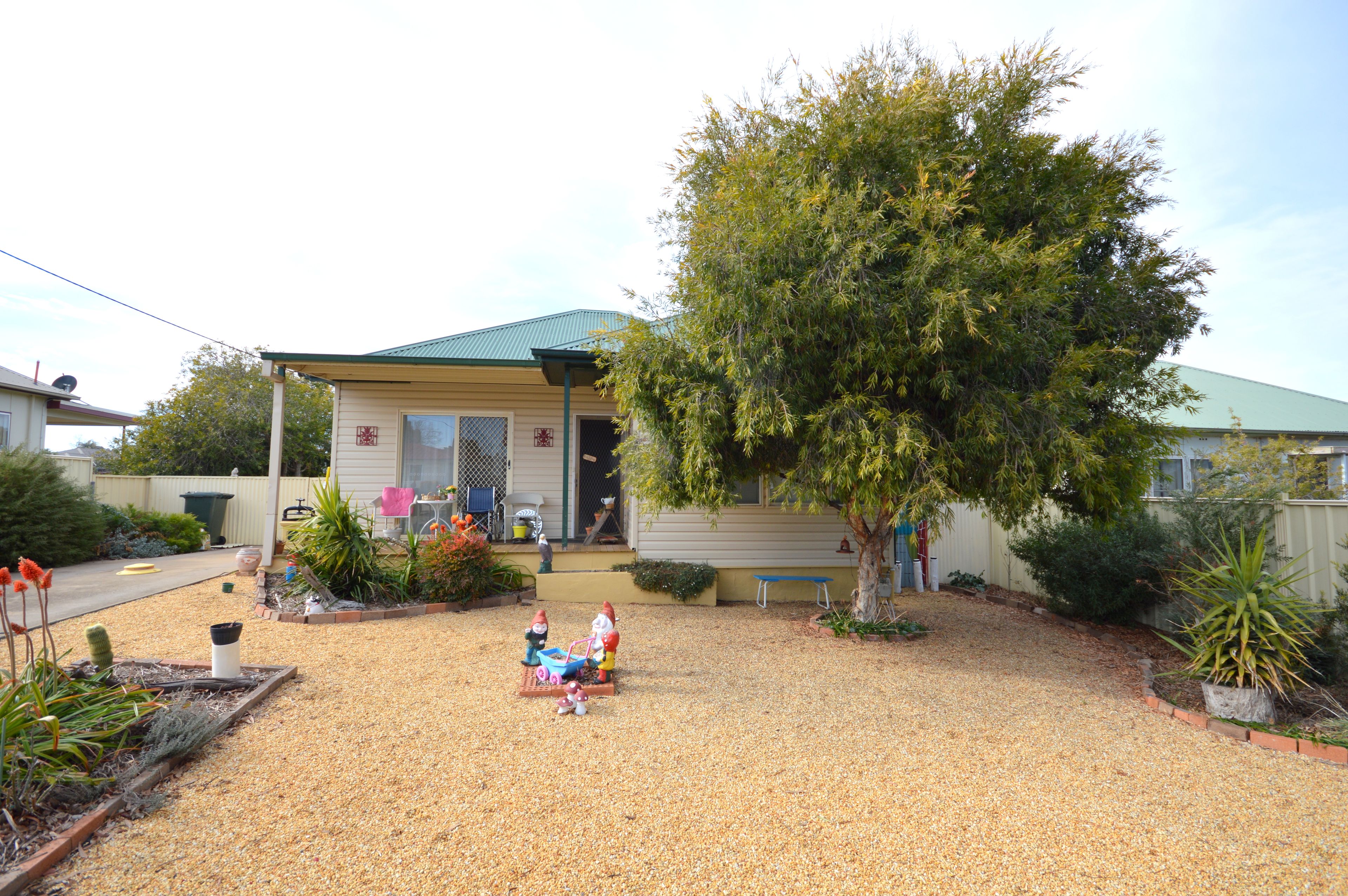 5 Thomas Street