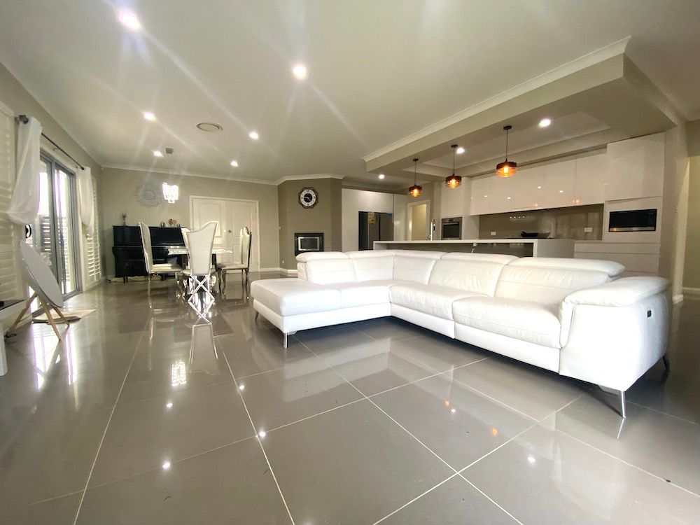 2 Asimus Circuit, Elderslie, NSW 2570