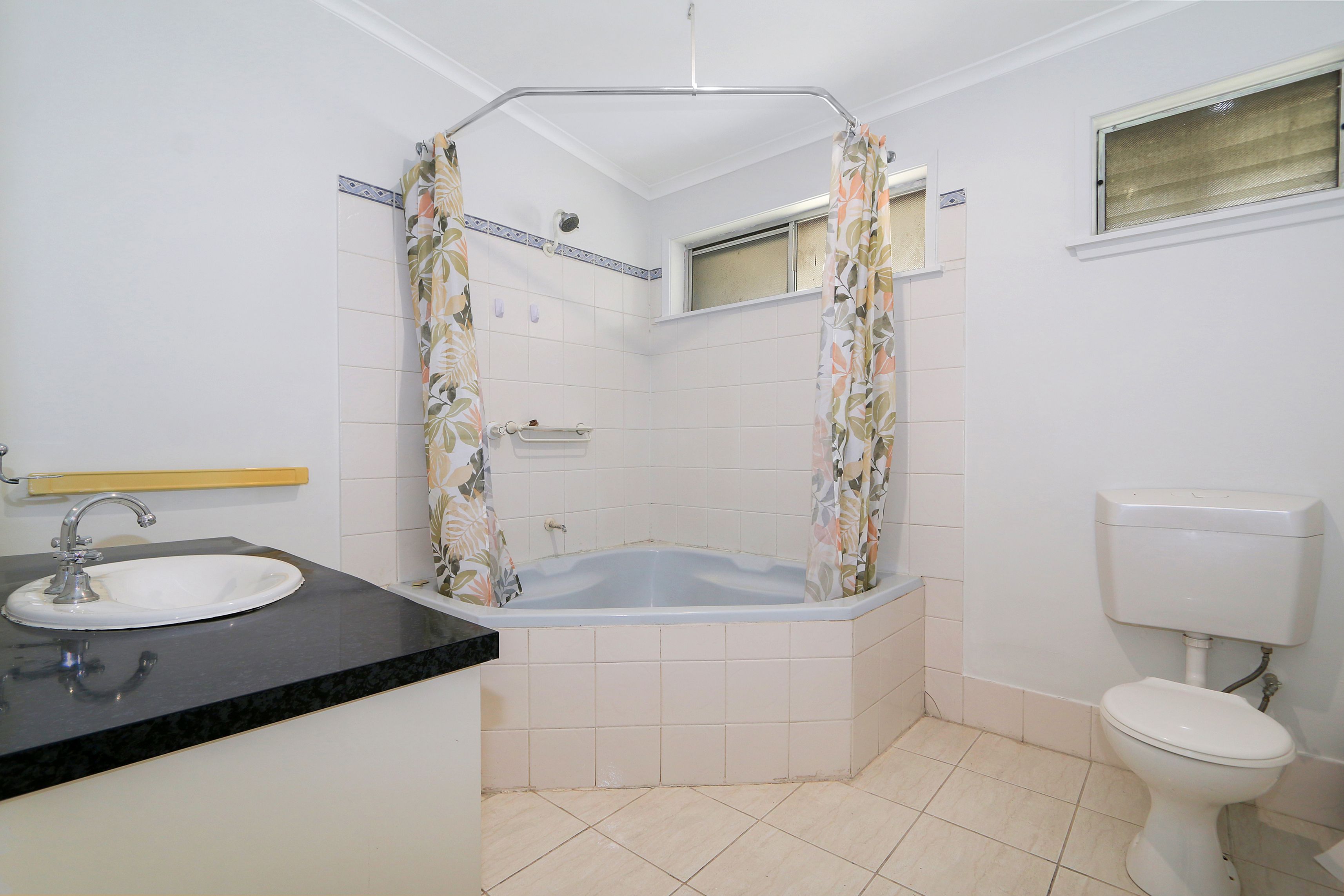 24 Dalgleish Street — photo 8 of 10