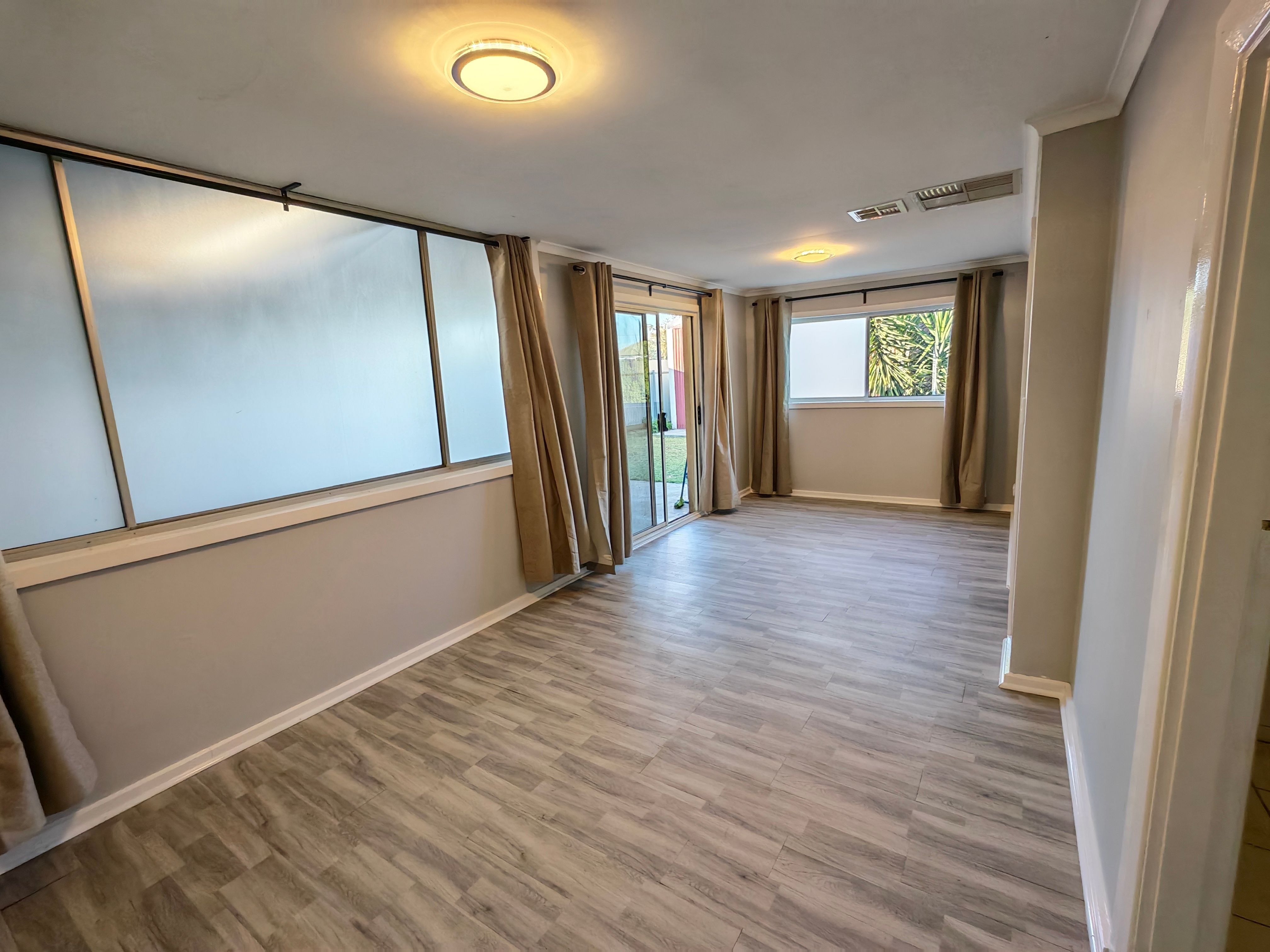 18 Agnes Street — photo 13 of 15