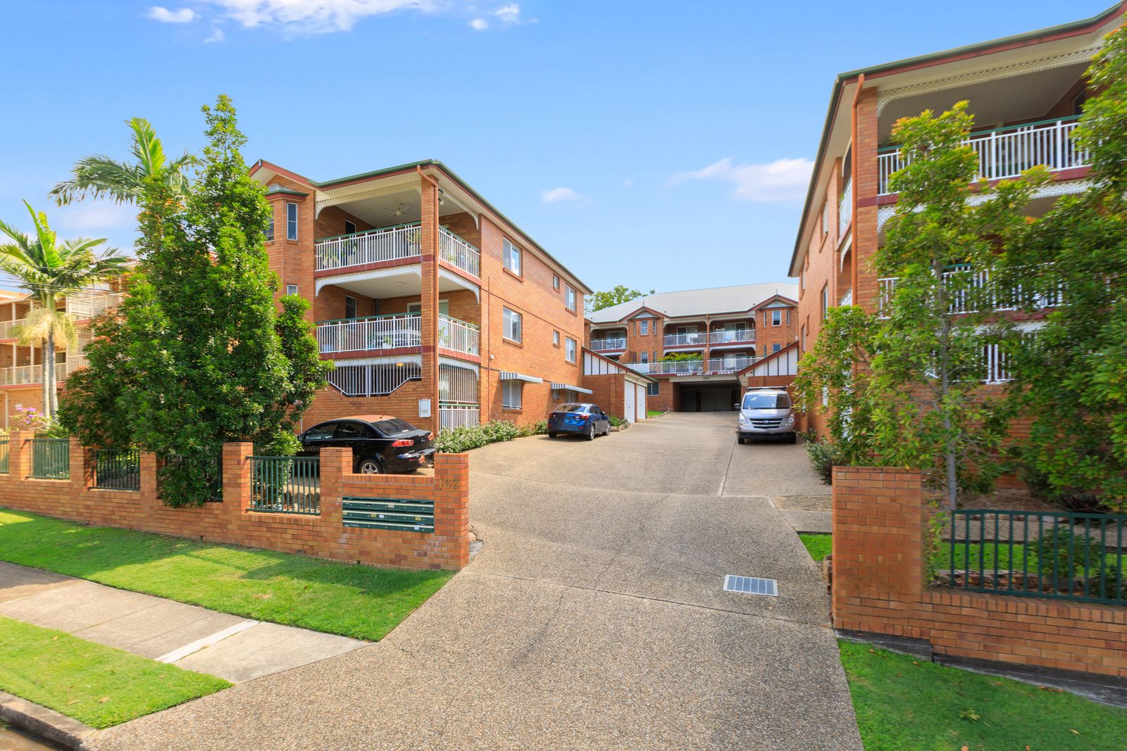 102 Pembroke Road, Coorparoo QLD 4151