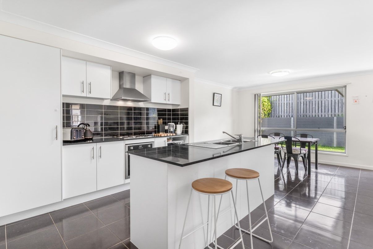 5 Fairy Wren Circuit, Dakabin, QLD 4503
