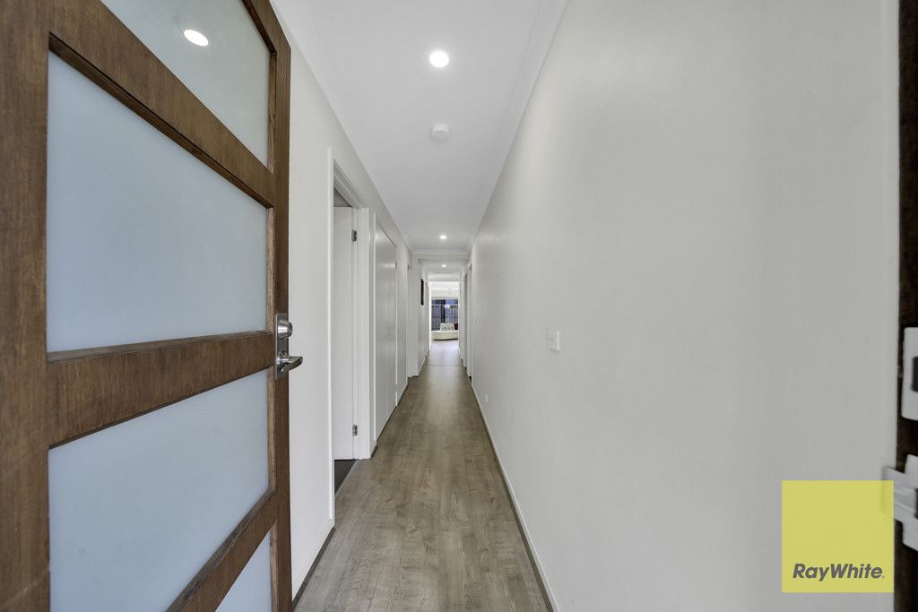 23 Dev Terrace, Rockbank, VIC 3335