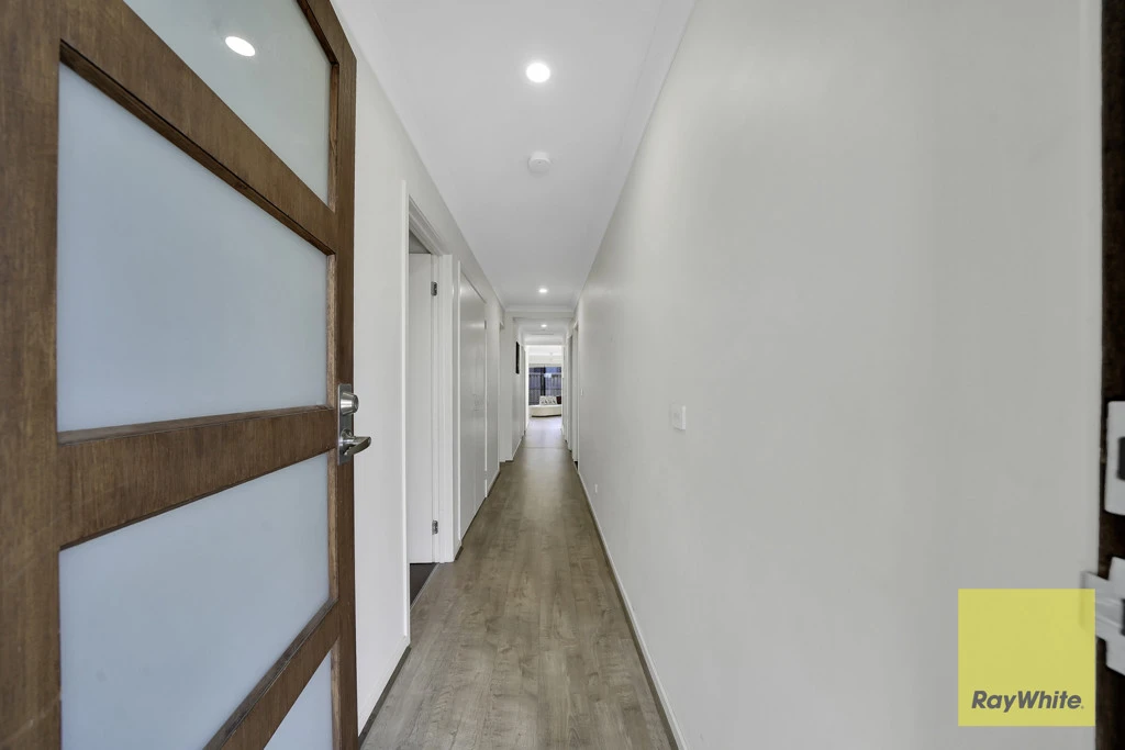 23 Dev Terrace, Rockbank, VIC 3335