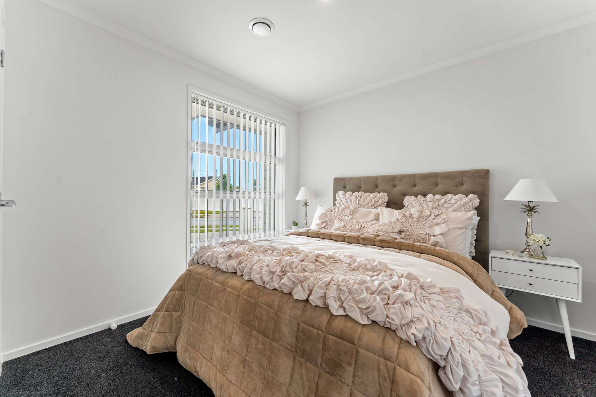 6 Dumas Place photo 17
