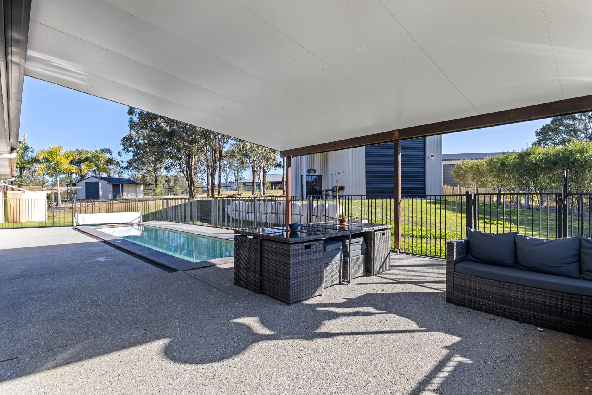 1 Farrow Close, Woodford, QLD 4514