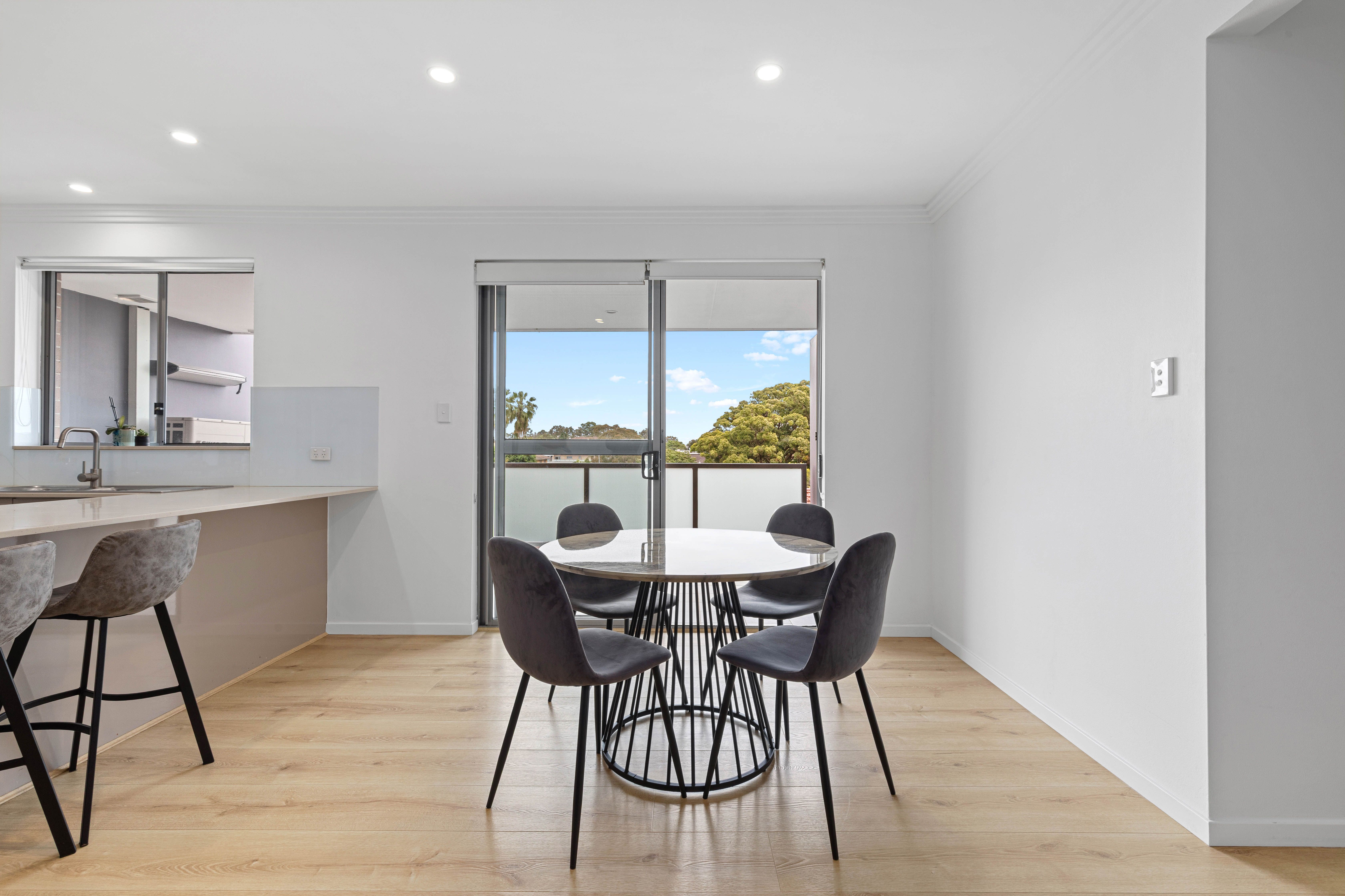 8/39-41 Pitt Street — photo 4 of 9