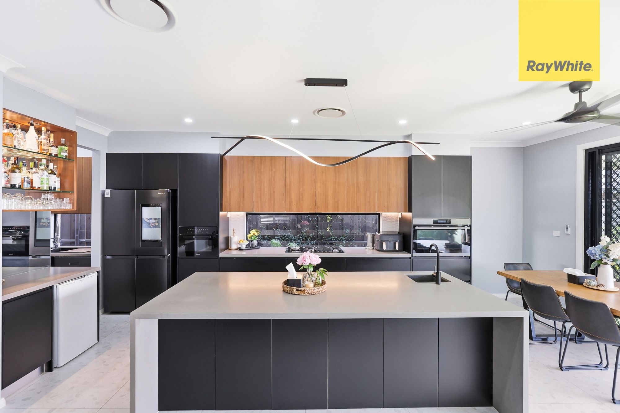 12 Bluetongue Street (Melonba) — photo 9 of 28