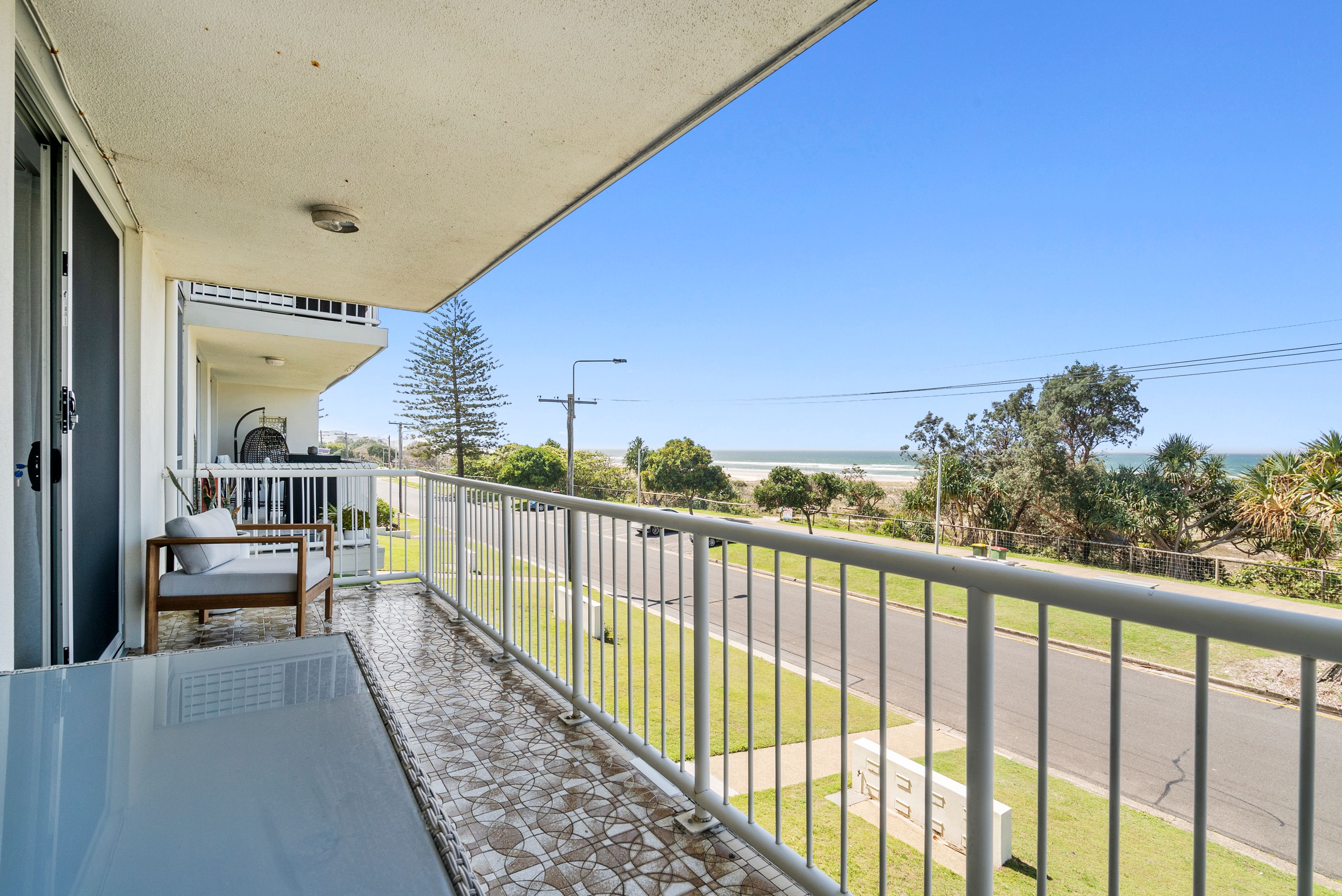 7/206-210 Pacific Parade — photo from Ray White Tugun