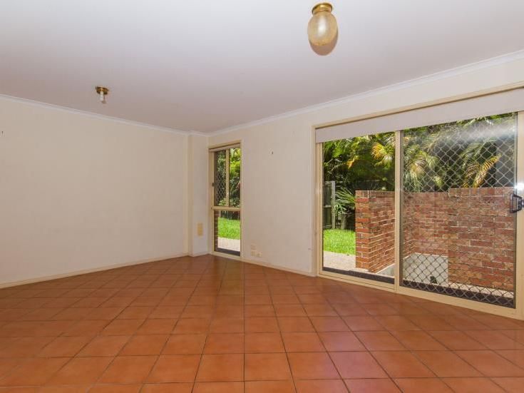 6-208 Scarborough Street, Southport, QLD 4215