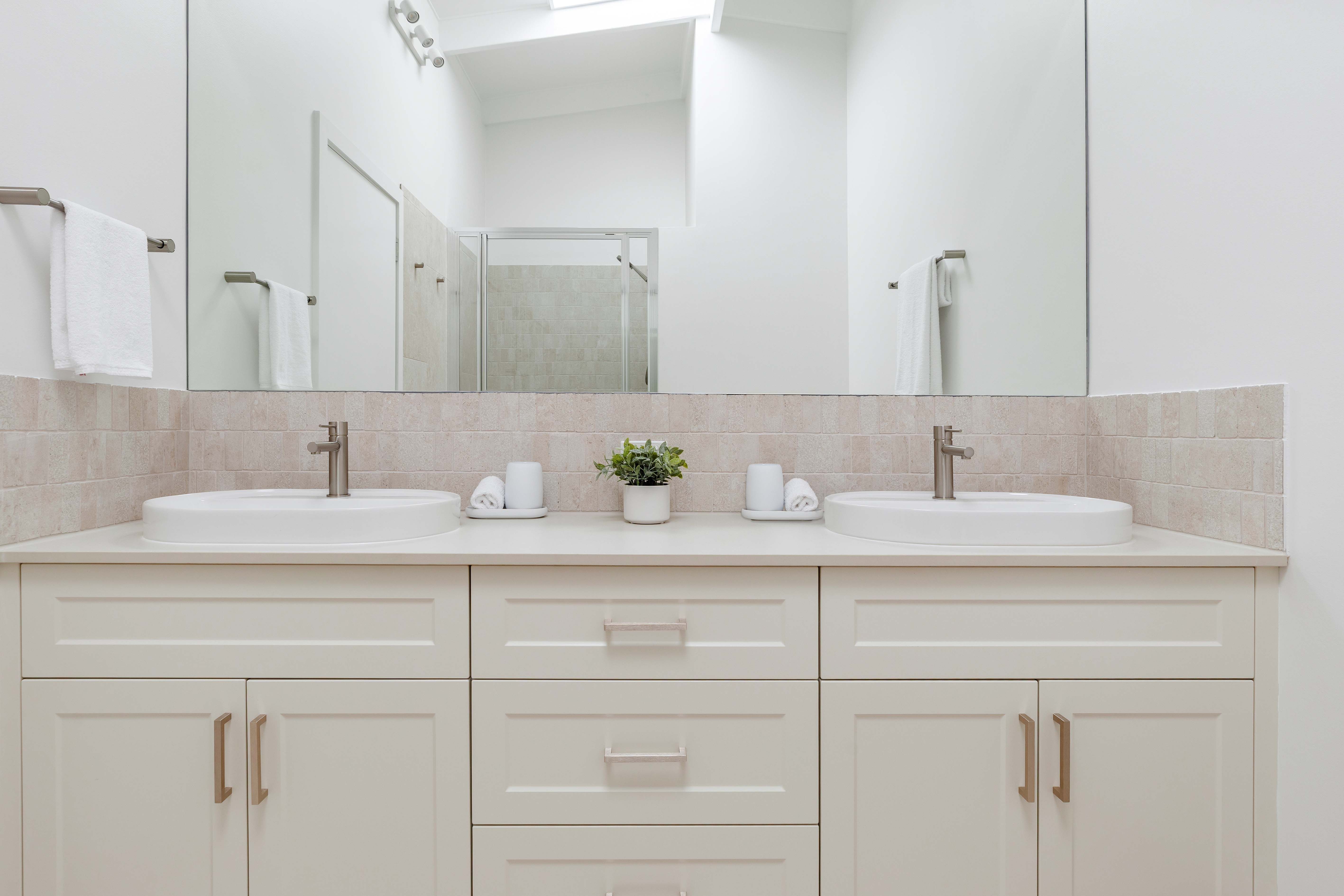 Villa 1/24 Solander Boulevard — photo 10 of 15