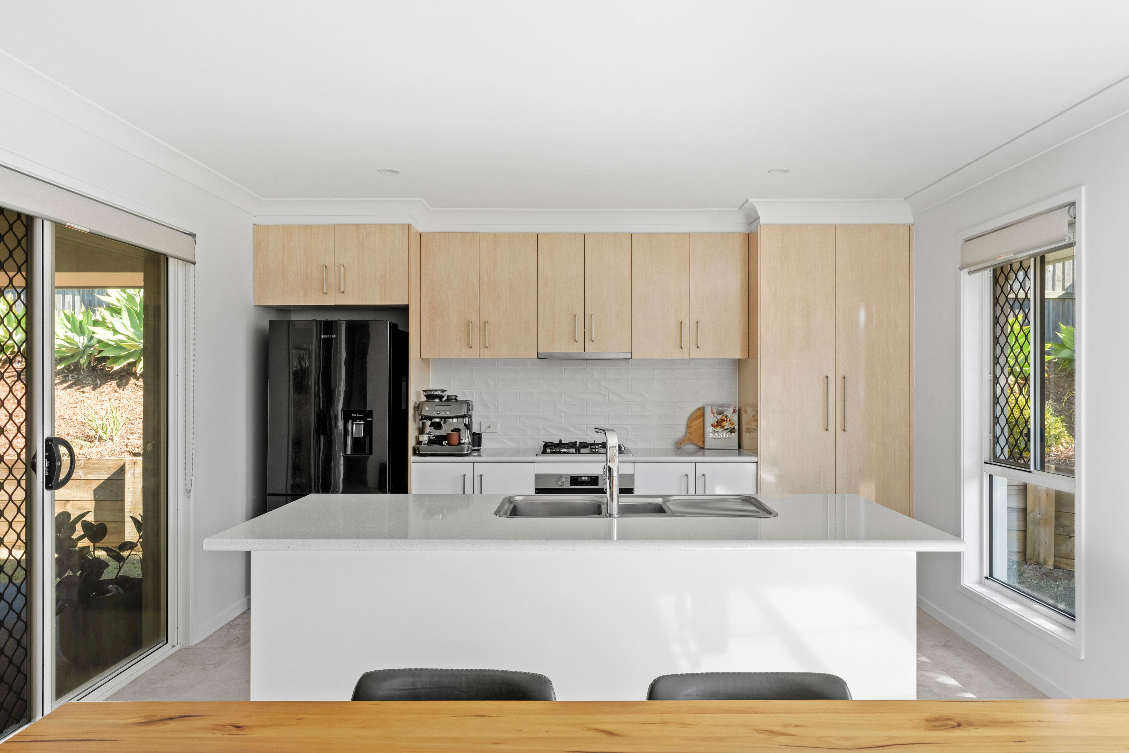28 Carmen Court — photo 6 of 26