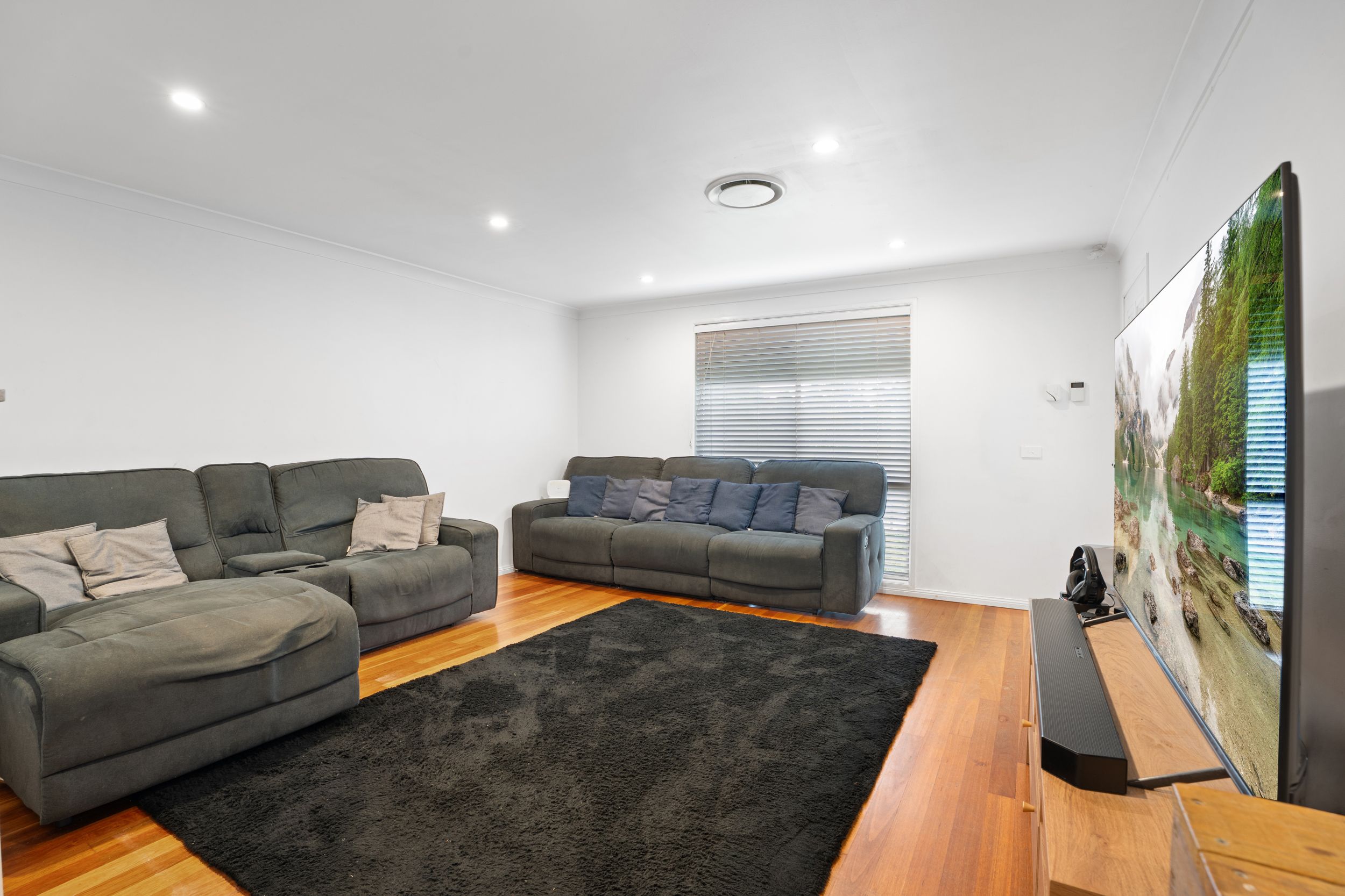71 Woodlands Drive, Glenmore Park, NSW 2745