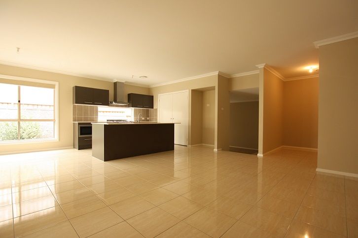 4 Vega Street, Campbelltown, NSW 2560