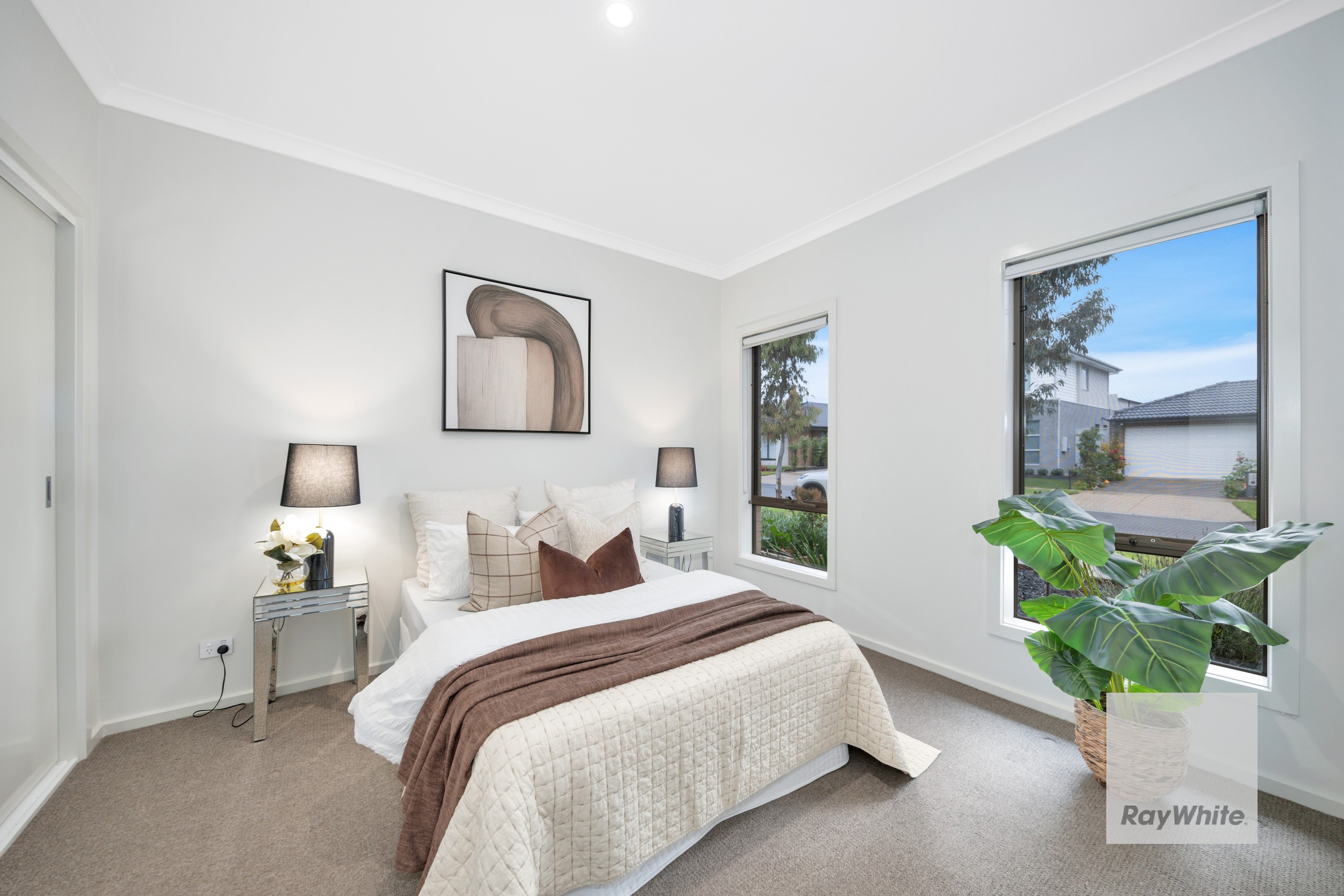 13 Winton Drive, FRASER RISE, VIC 3336