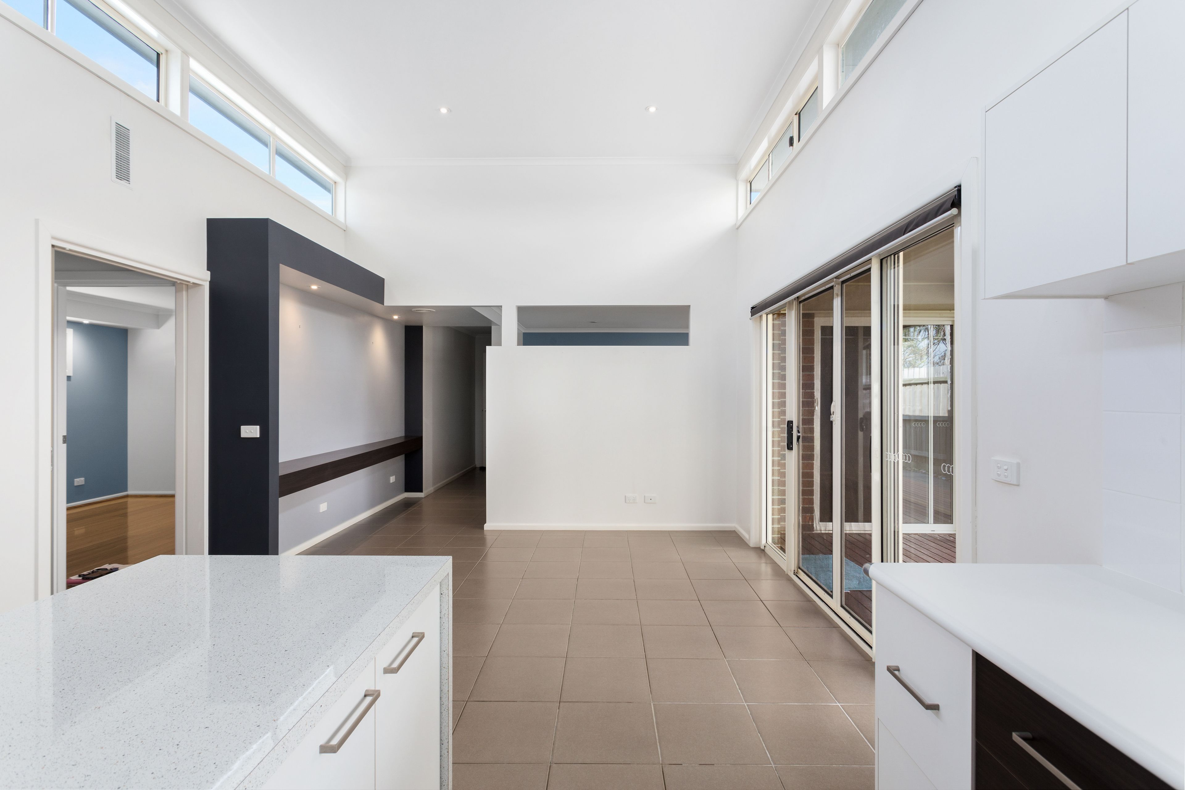 10 Riviera Drive — photo 8 of 17