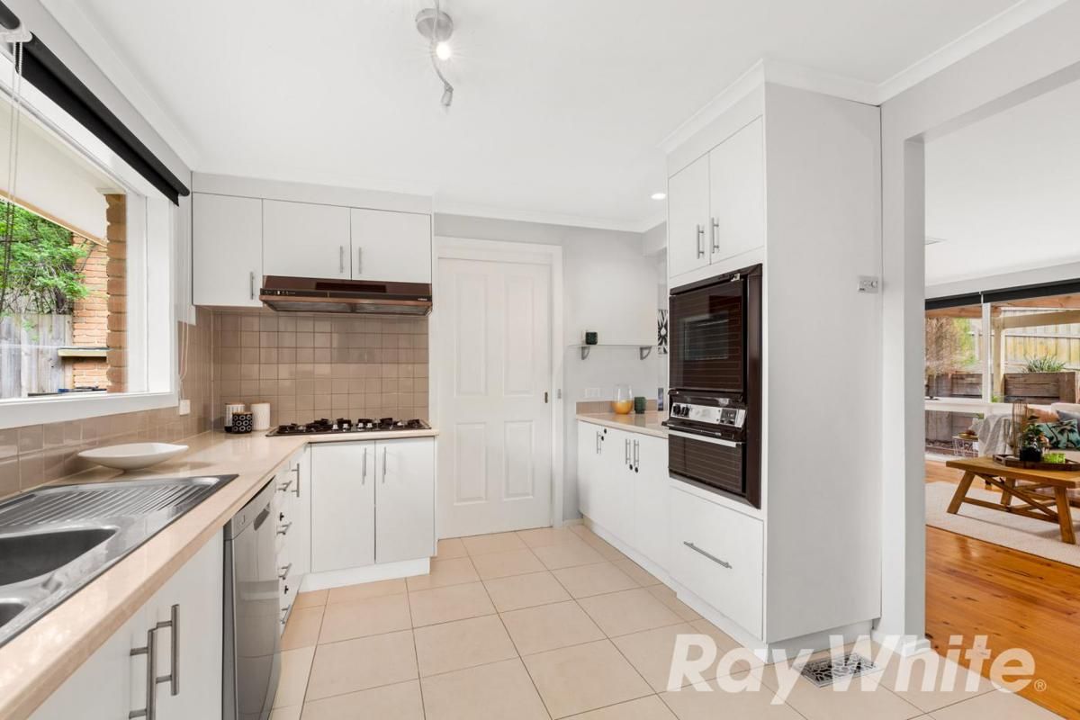 34 Francis Crescent, Ferntree Gully, VIC 3156