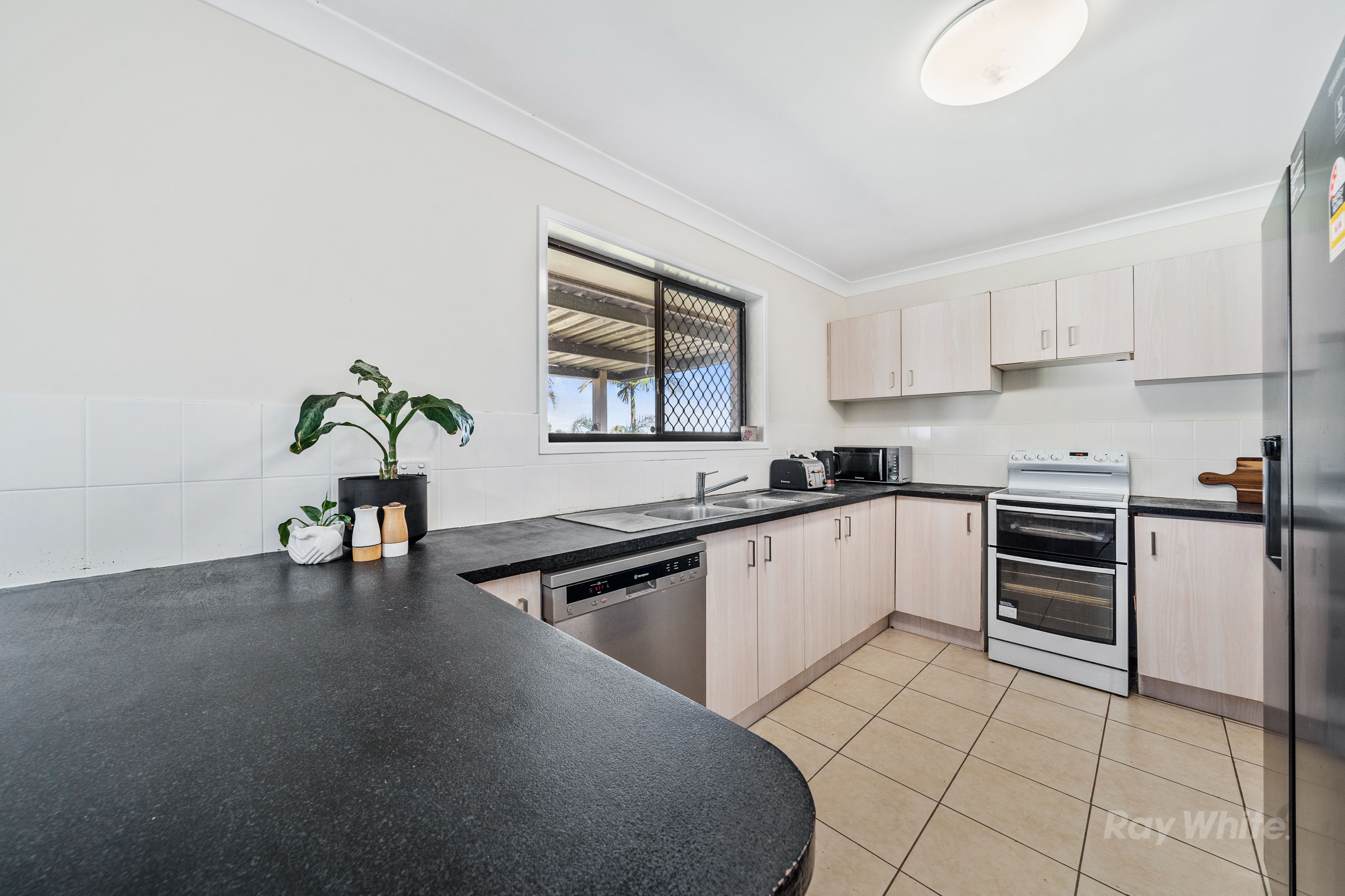 17 Tovey Road, Boronia Heights, QLD 4124