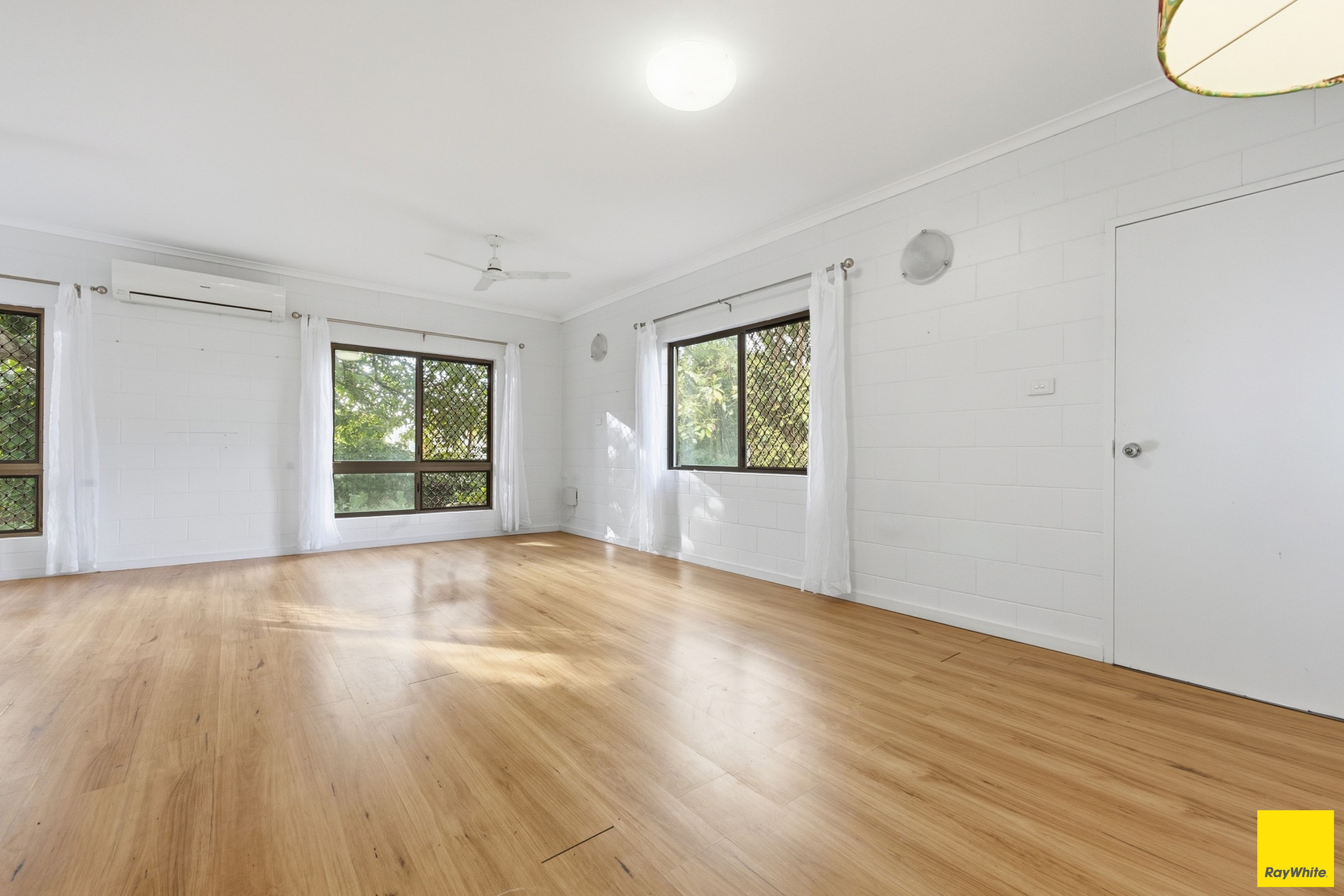9 Melinga Close — photo 4 of 19