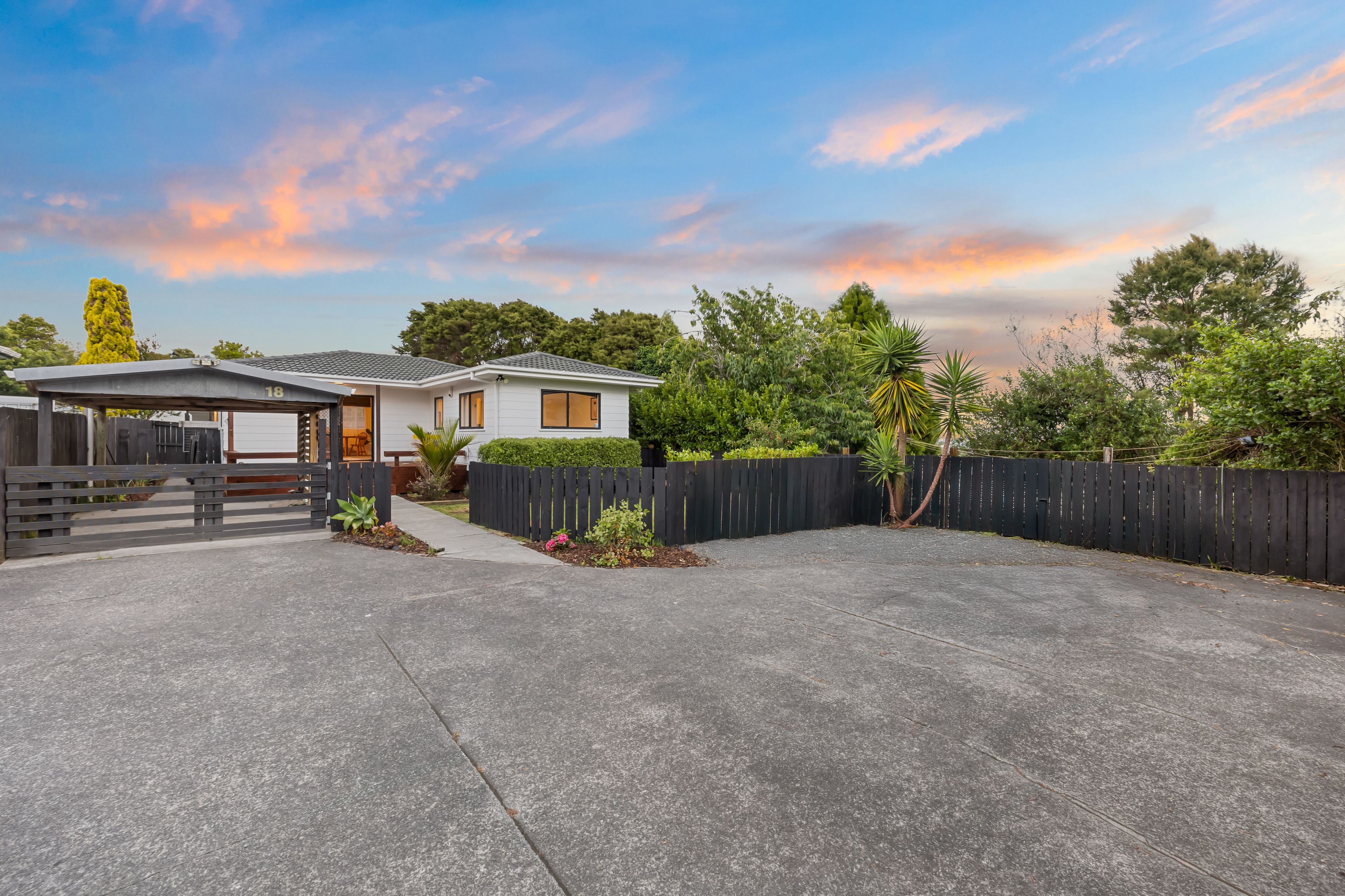 1/18 Darcy Place, Massey, Waitakere City