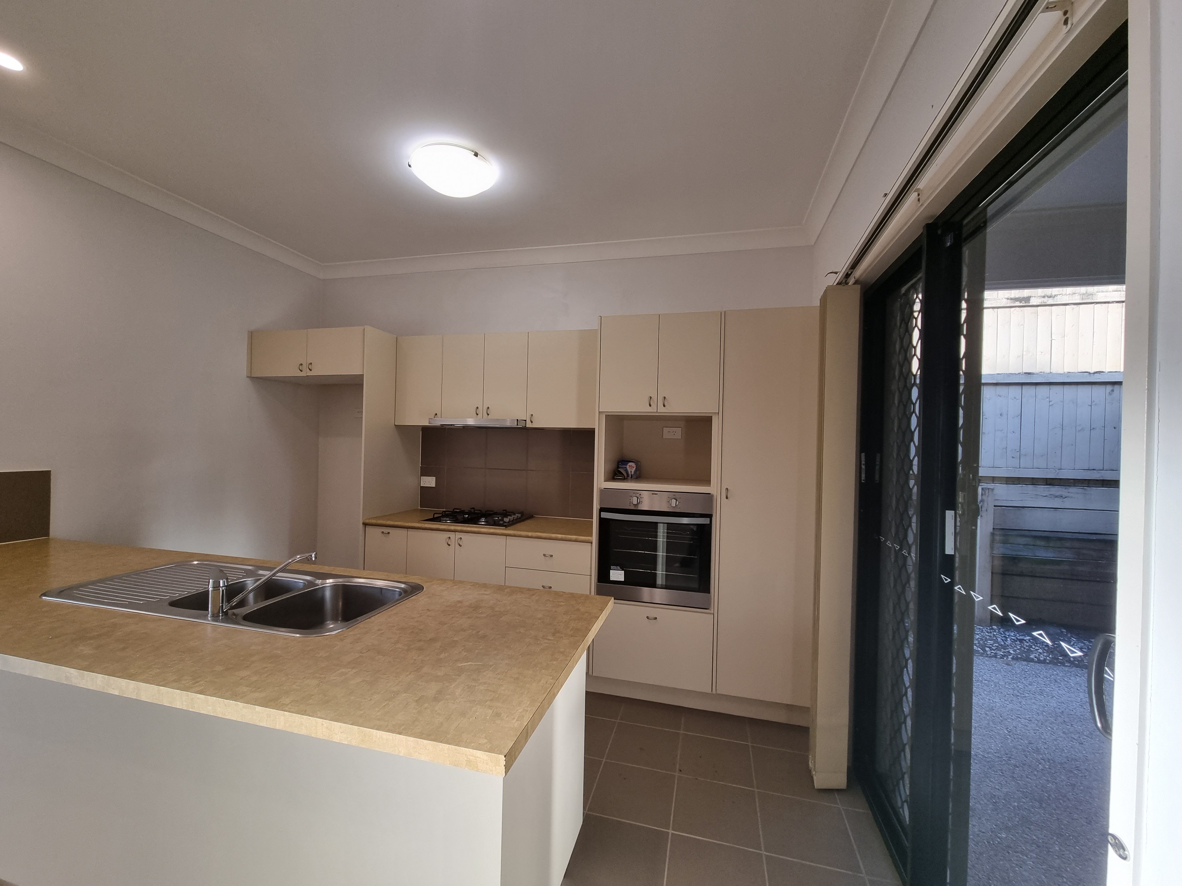 290 Lakeside Avenue, Springfield Lakes, QLD 4300