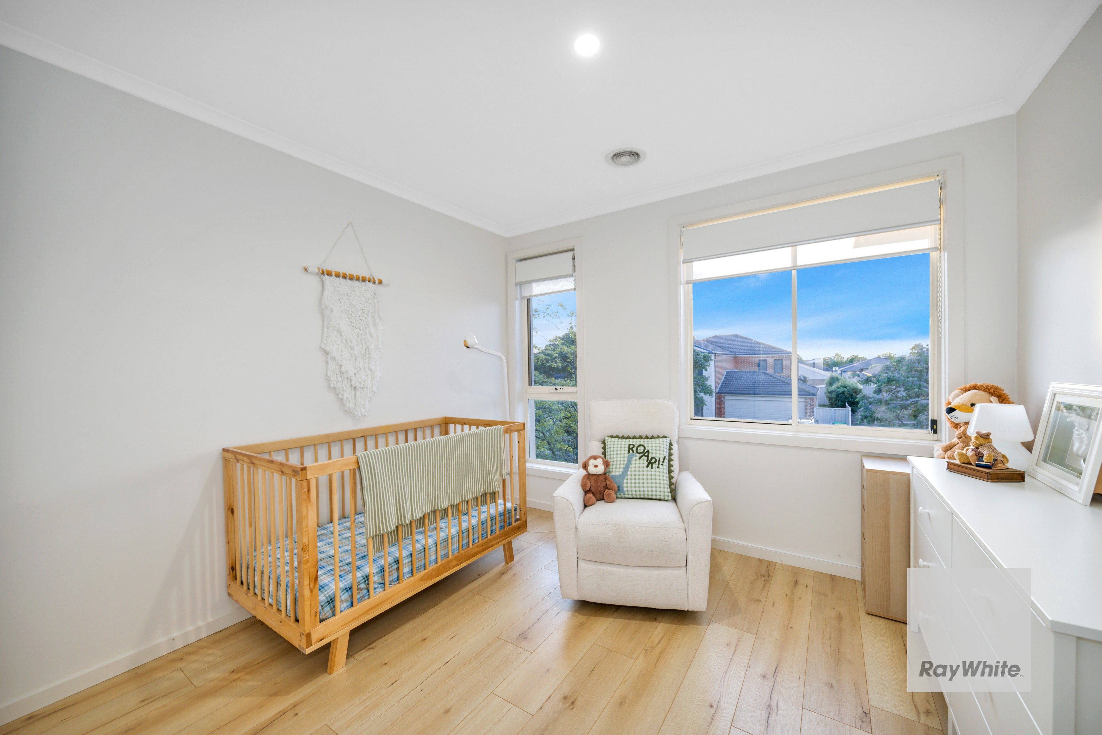 24 Garnet Way — photo 11 of 20