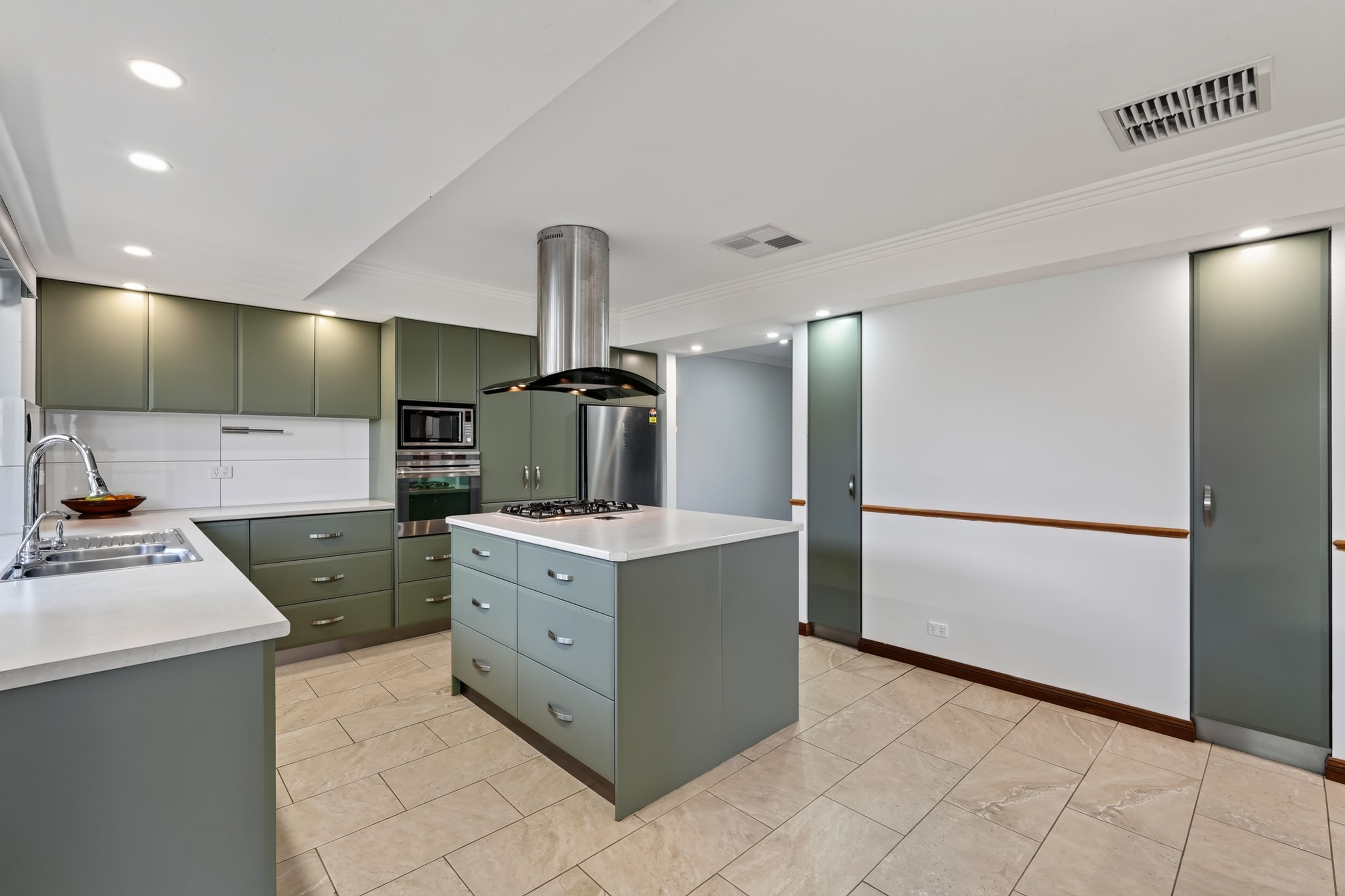 23 Martins Road — photo 7 of 25