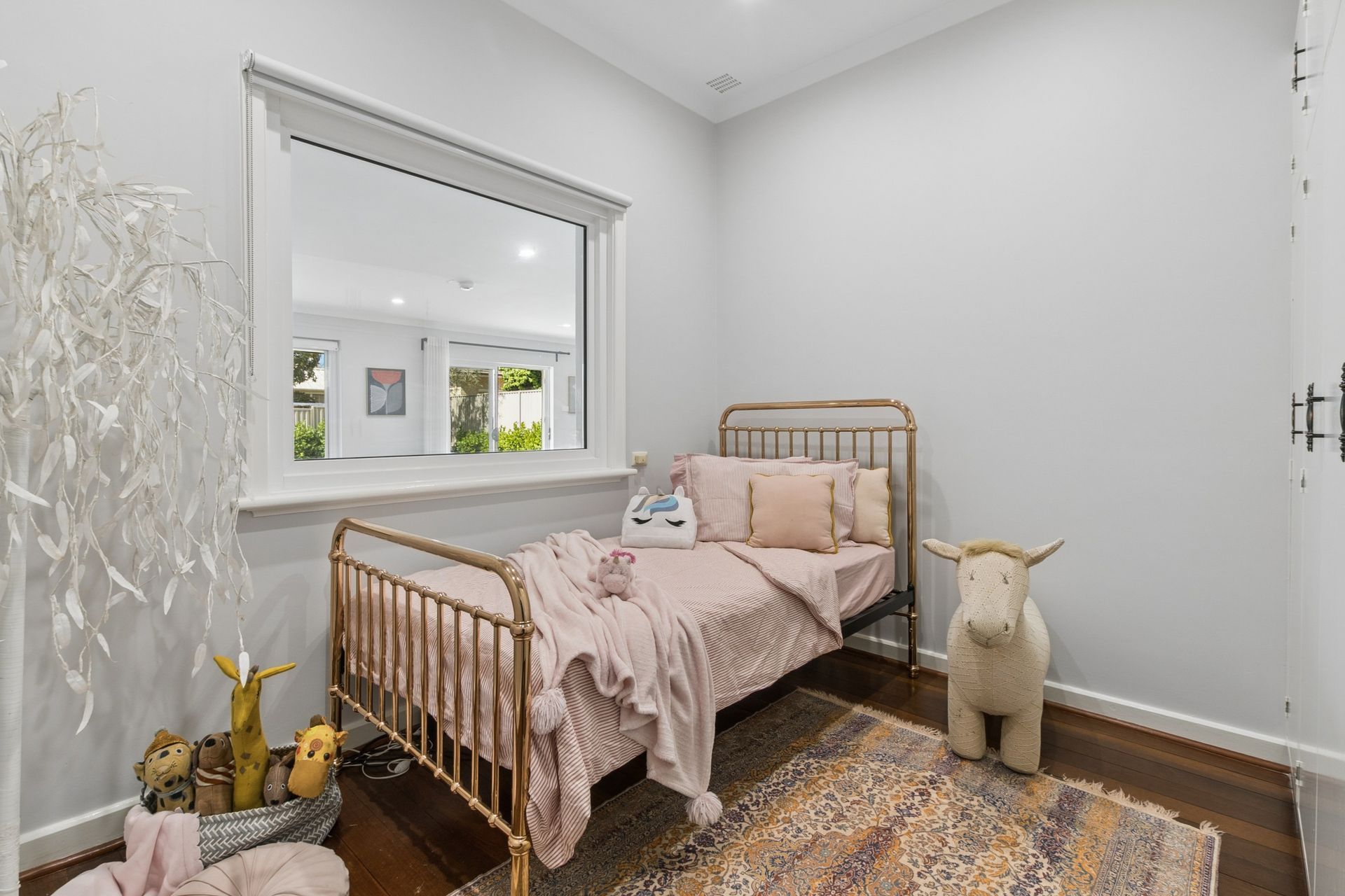 8 Woodlands Street — photo 18 of 30