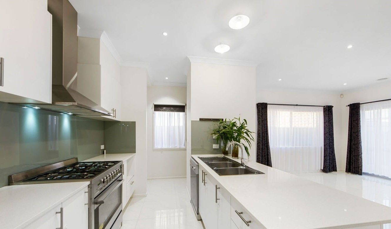 14 Crossdale Avenue, Truganina, VIC 3029