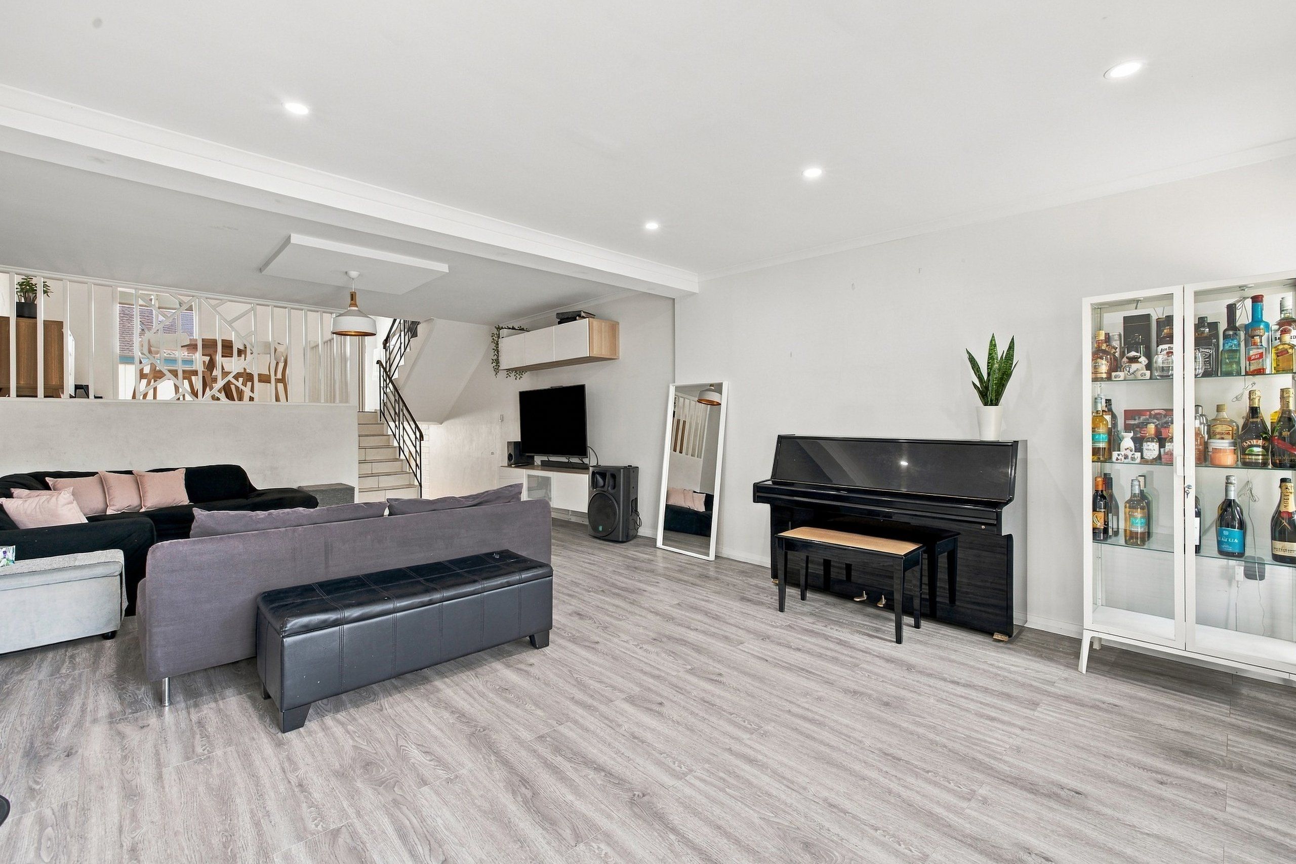 13/323 Stacey Street — photo 4 of 18