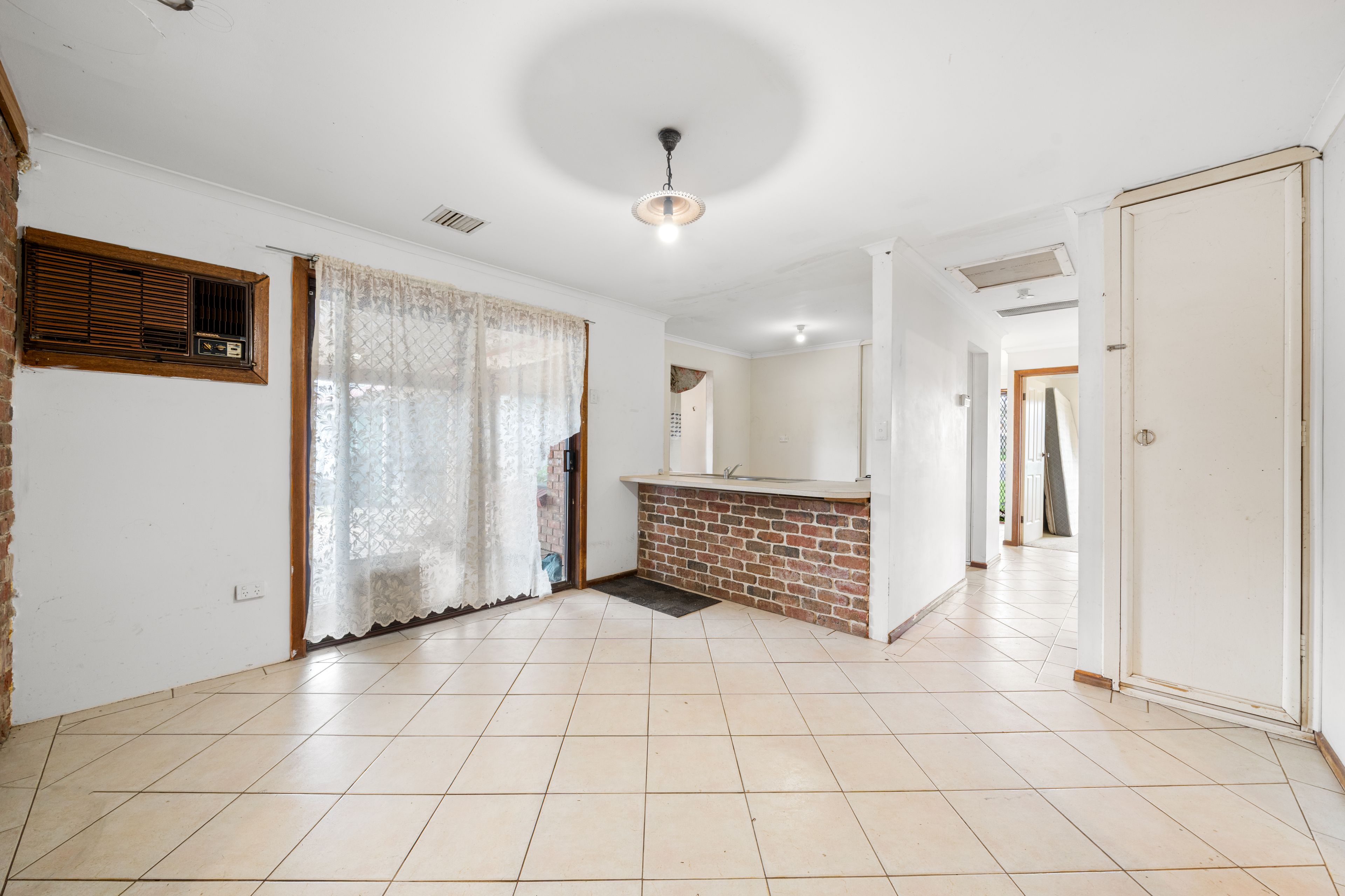 36 Uley Road — photo 10 of 20