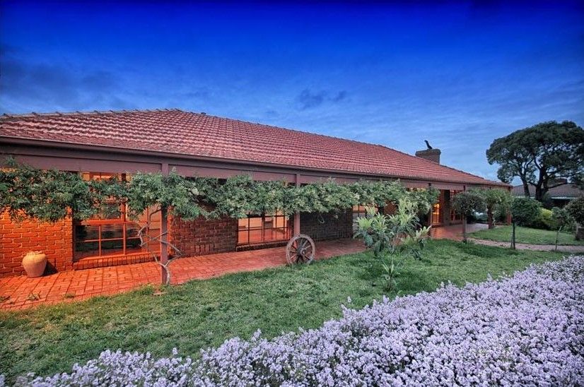 1 Haworth Court, Greenvale, VIC 3059